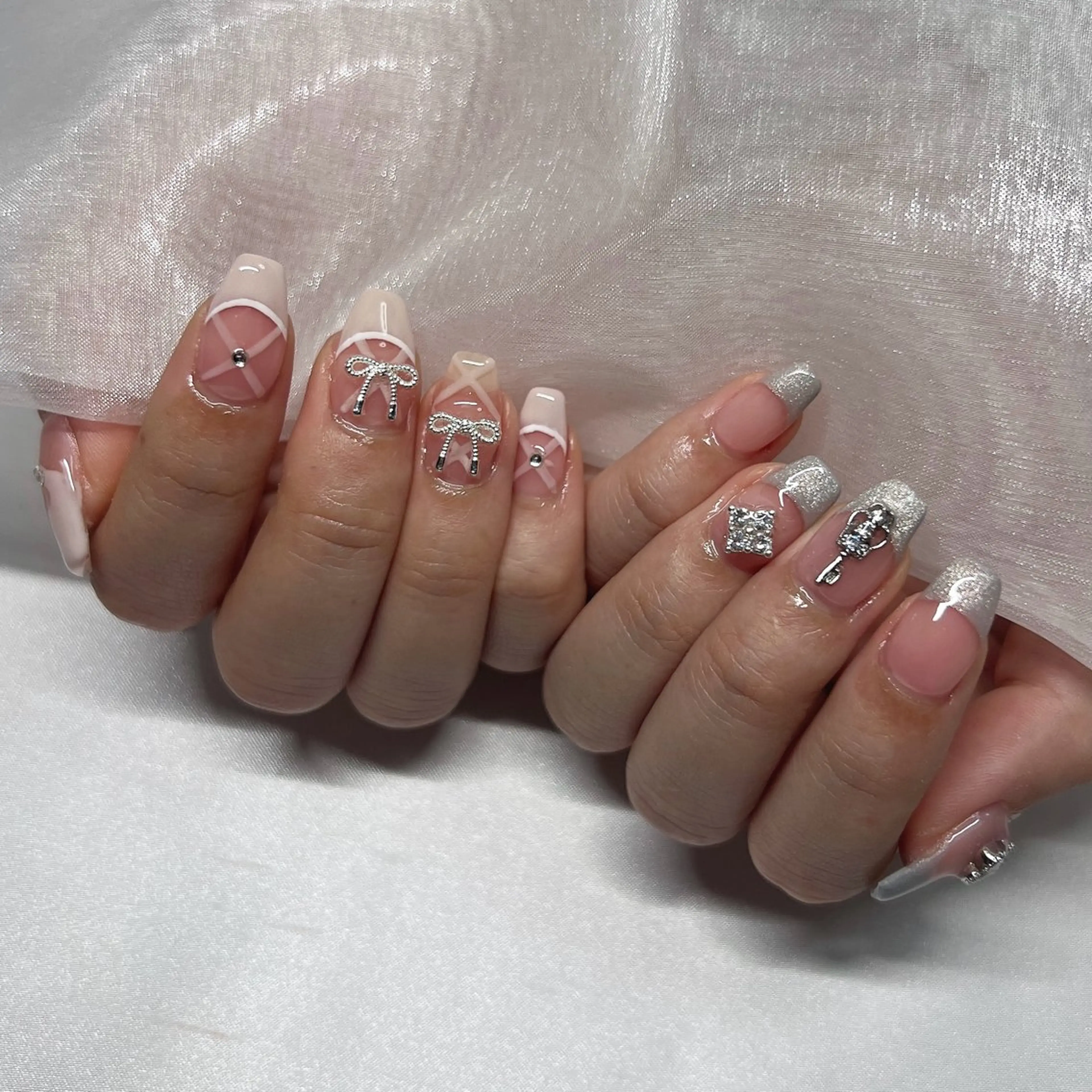 ネイル ジェルネイル 韓国ネイル ラメ(グリッター) マグネットネイル ミラーネイル ハンドネイル -nail salon-Reward所属・nail salon Rewardのネイルデザイン