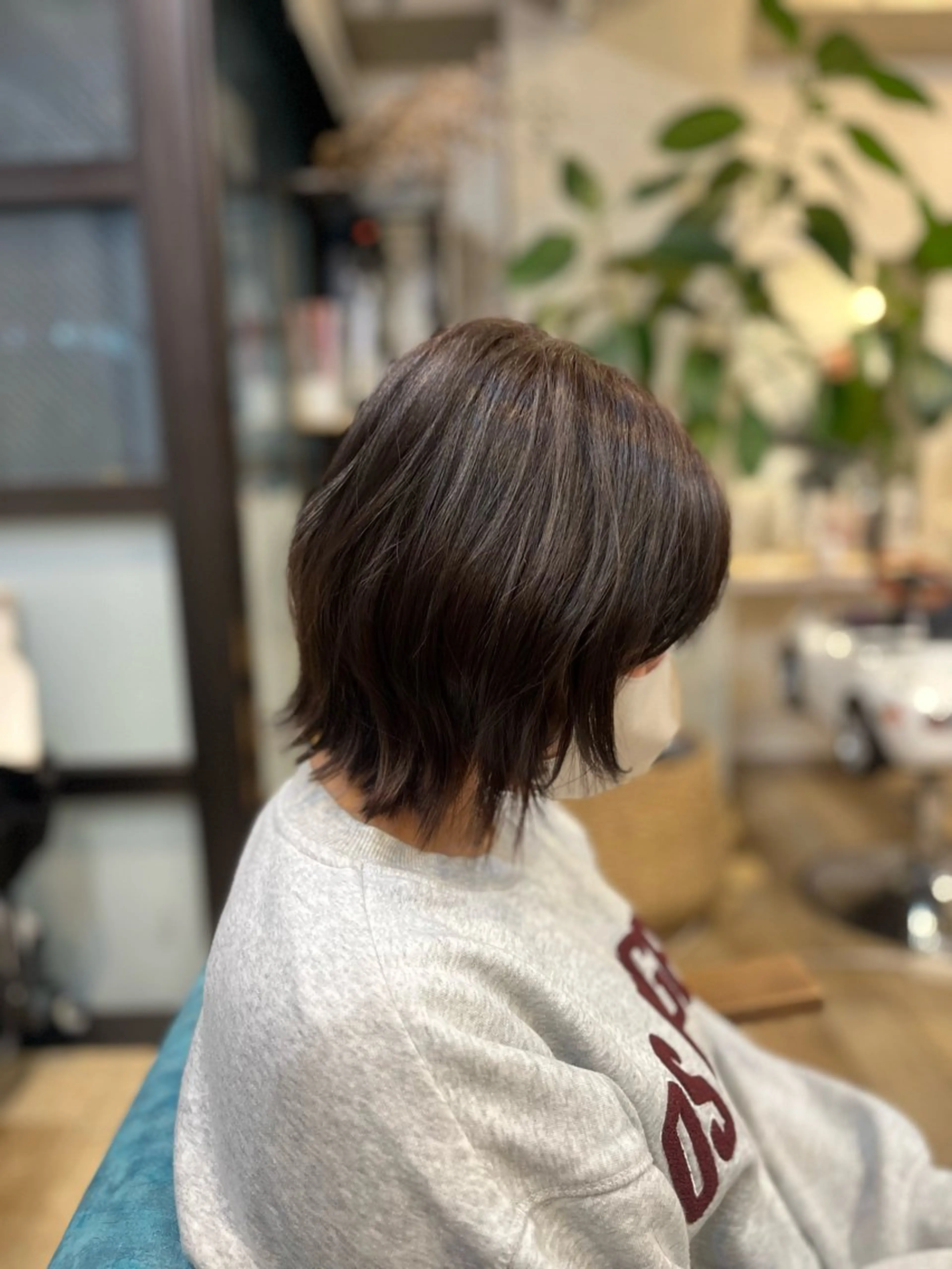 ミディアム カット ヘアカラー トリートメント Liere YUMAのヘアスタイル