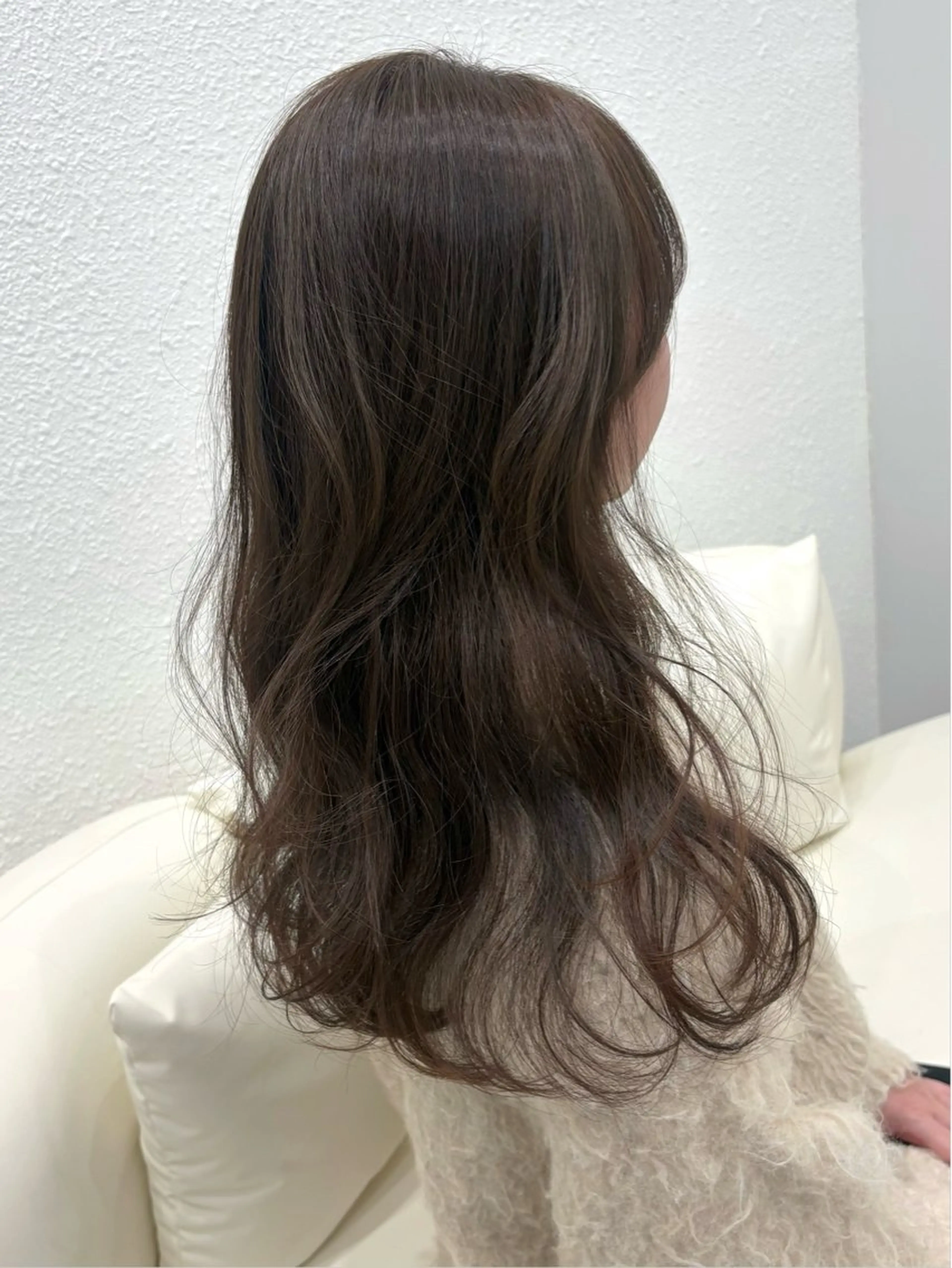 セミロング ヘアカラー トリートメント velua yumekaのヘアスタイル