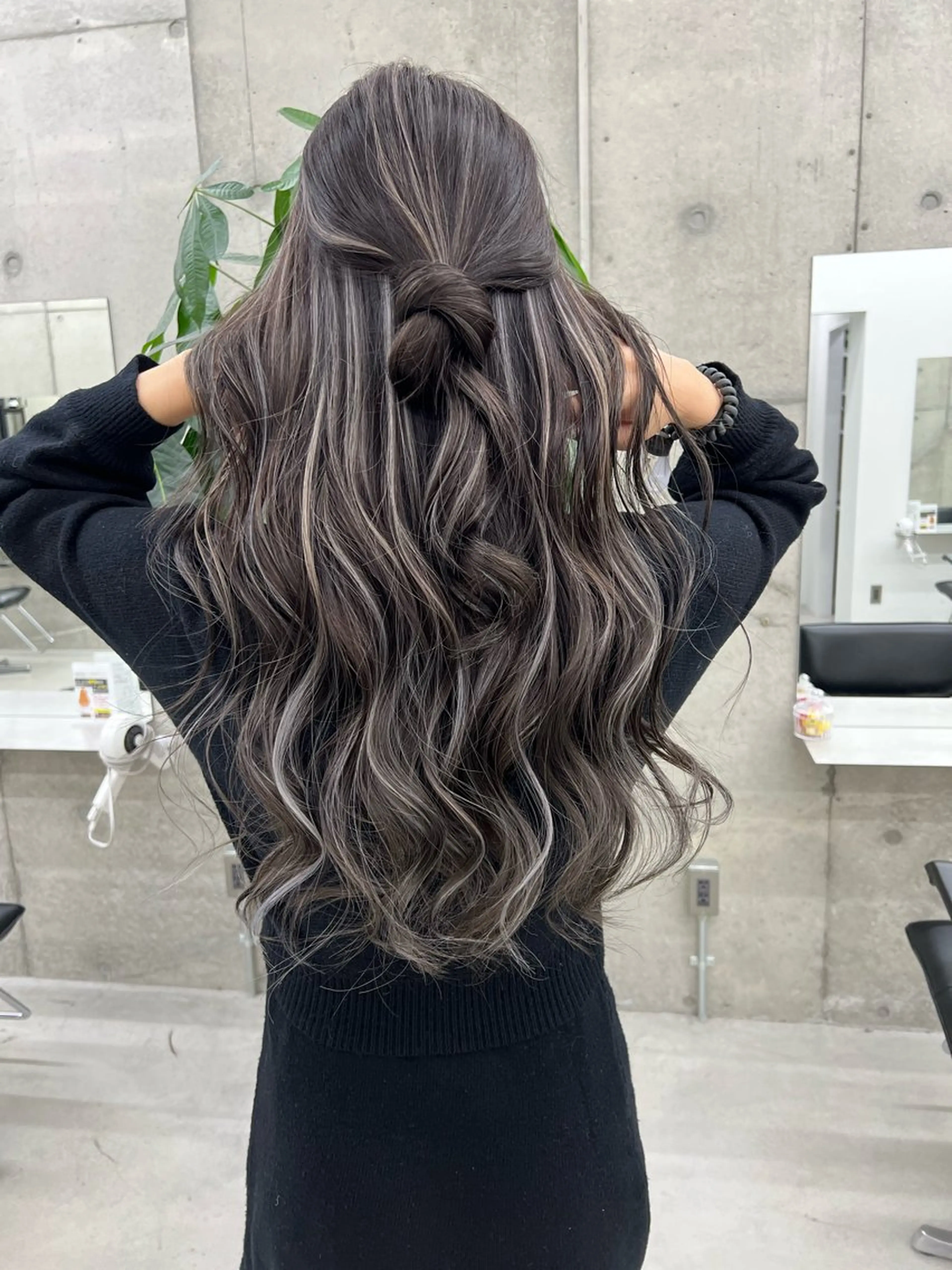 セミロング ハイライト 原田 瑠月のヘアスタイル