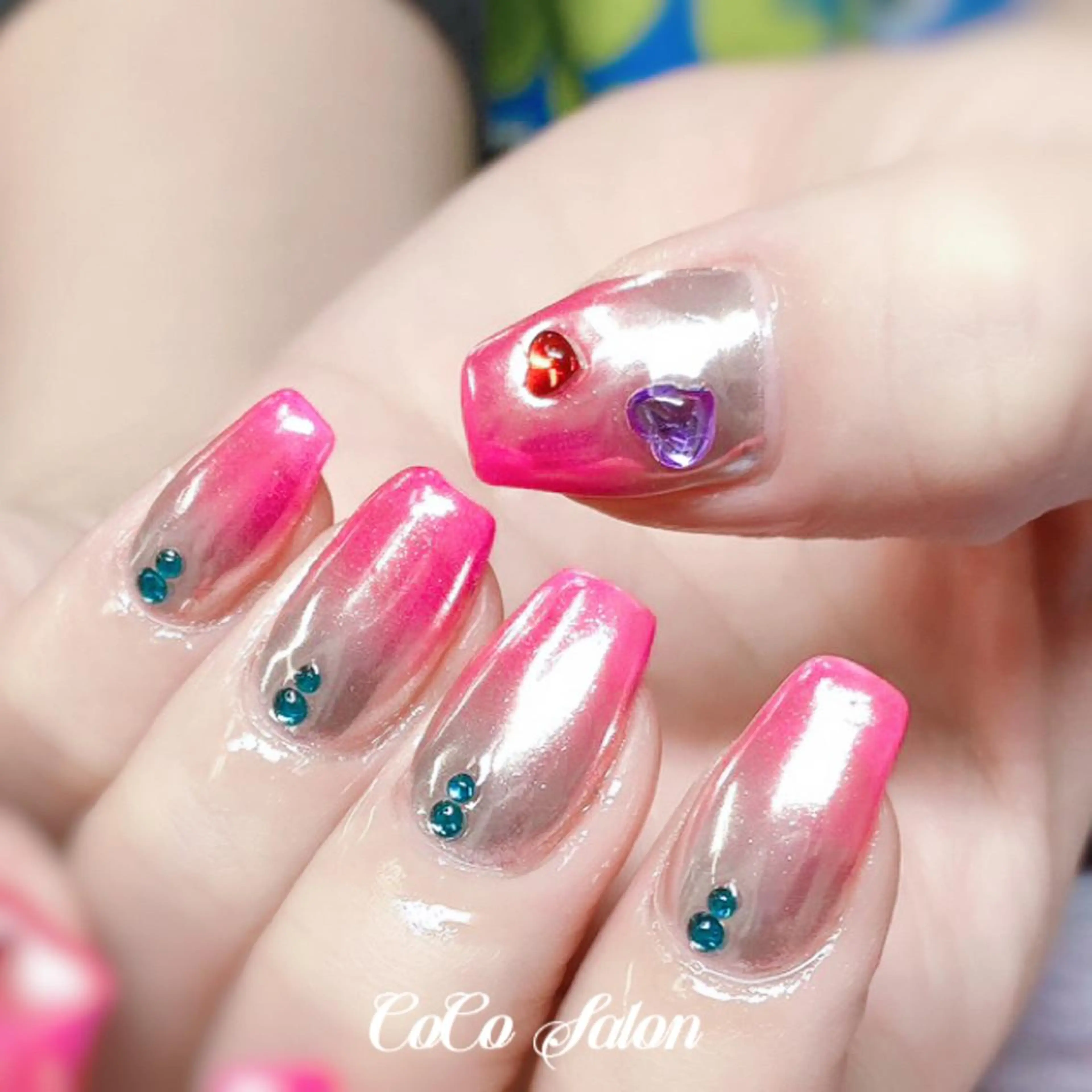 ネイル 長さ出し ジェルネイル グラデーション キラキラネイル 韓国ネイル ハンドネイル CoCoSalon ネイル/まつ毛予約のネイルデザイン