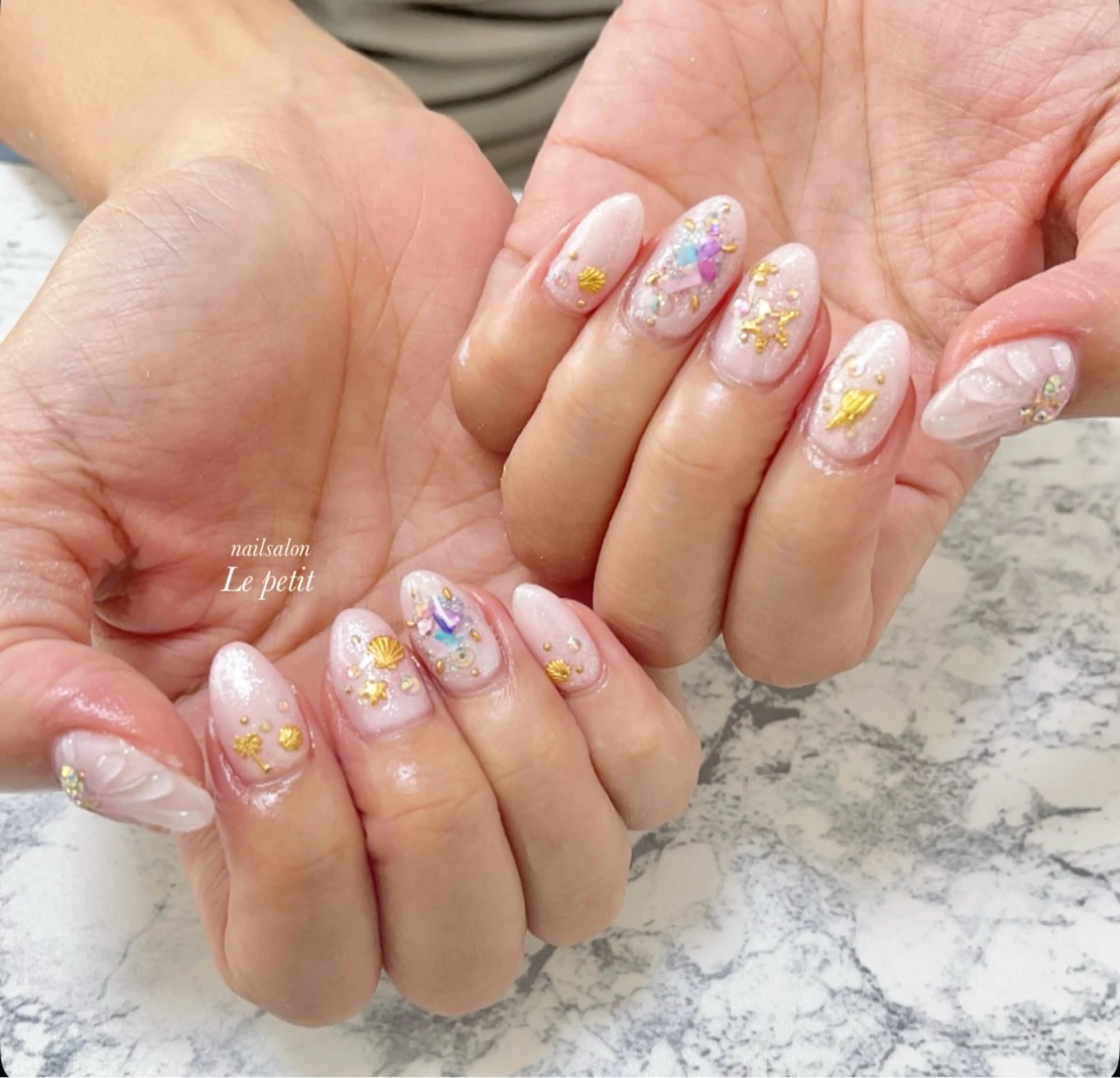 ネイル 石野 広佳のネイルデザイン