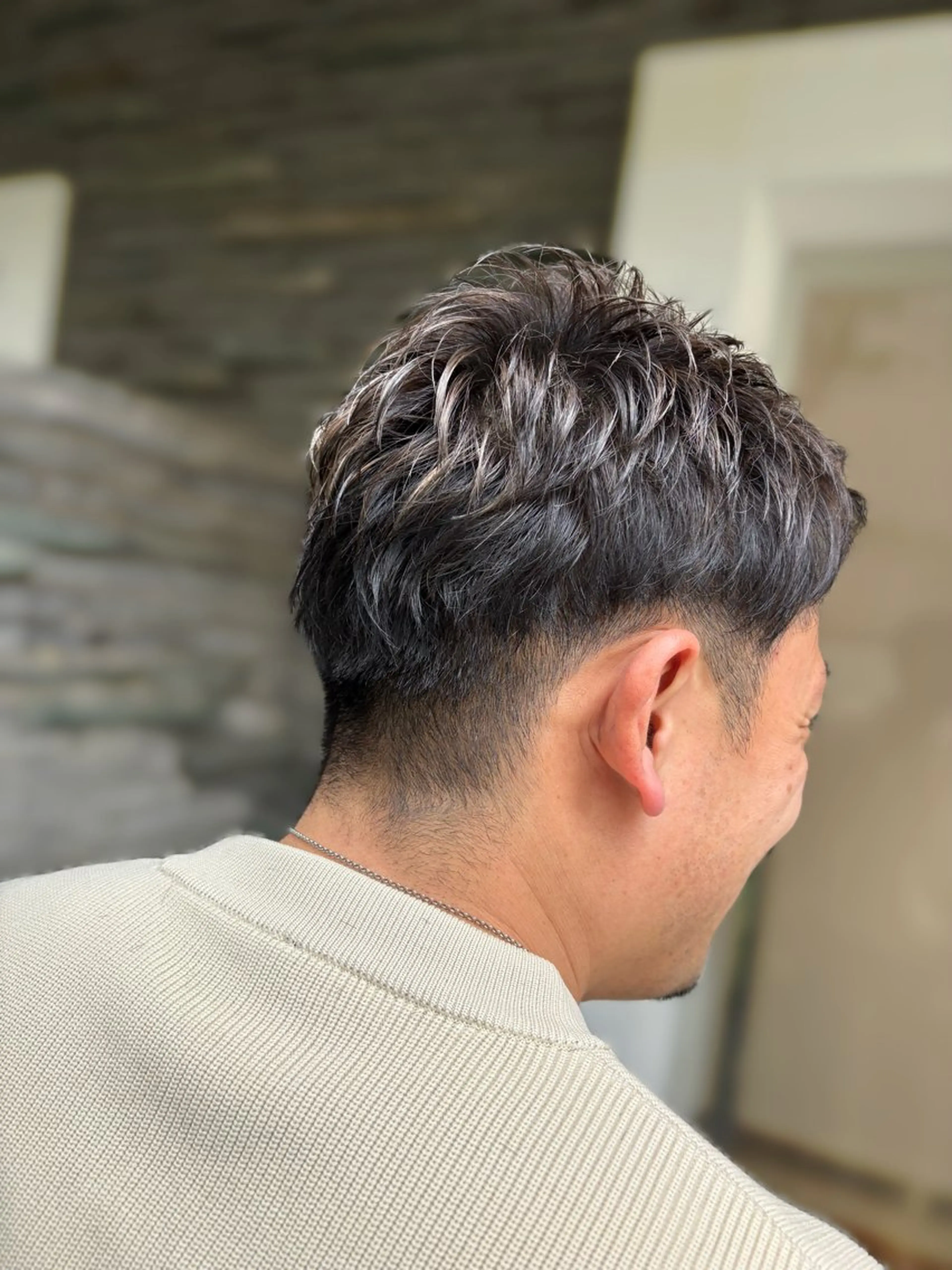 カラー メンズ メンズブリーチ アッシュ ブリーチ シルバー シルバーアッシュ カット ⟡.·mamiya 縮毛矯正/ヘアセットのヘアスタイル