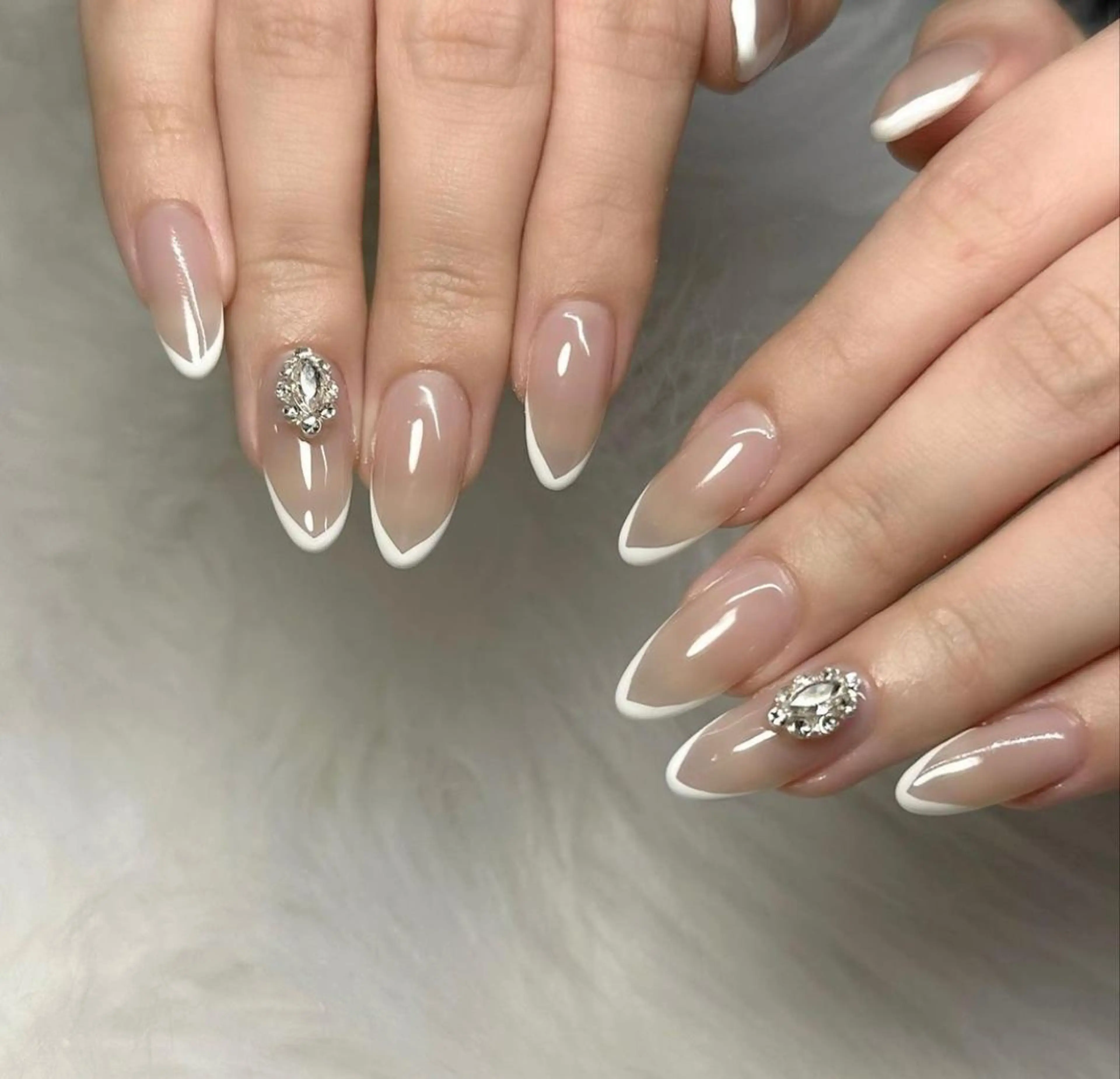 ネイル アイブロウ 眉カラー 眉毛ワックス脱毛 桜ネイル クリアネイル 長さ出し 大塚眉毛|ハンドケア |肌管理の眉毛・アイブロウイメージ