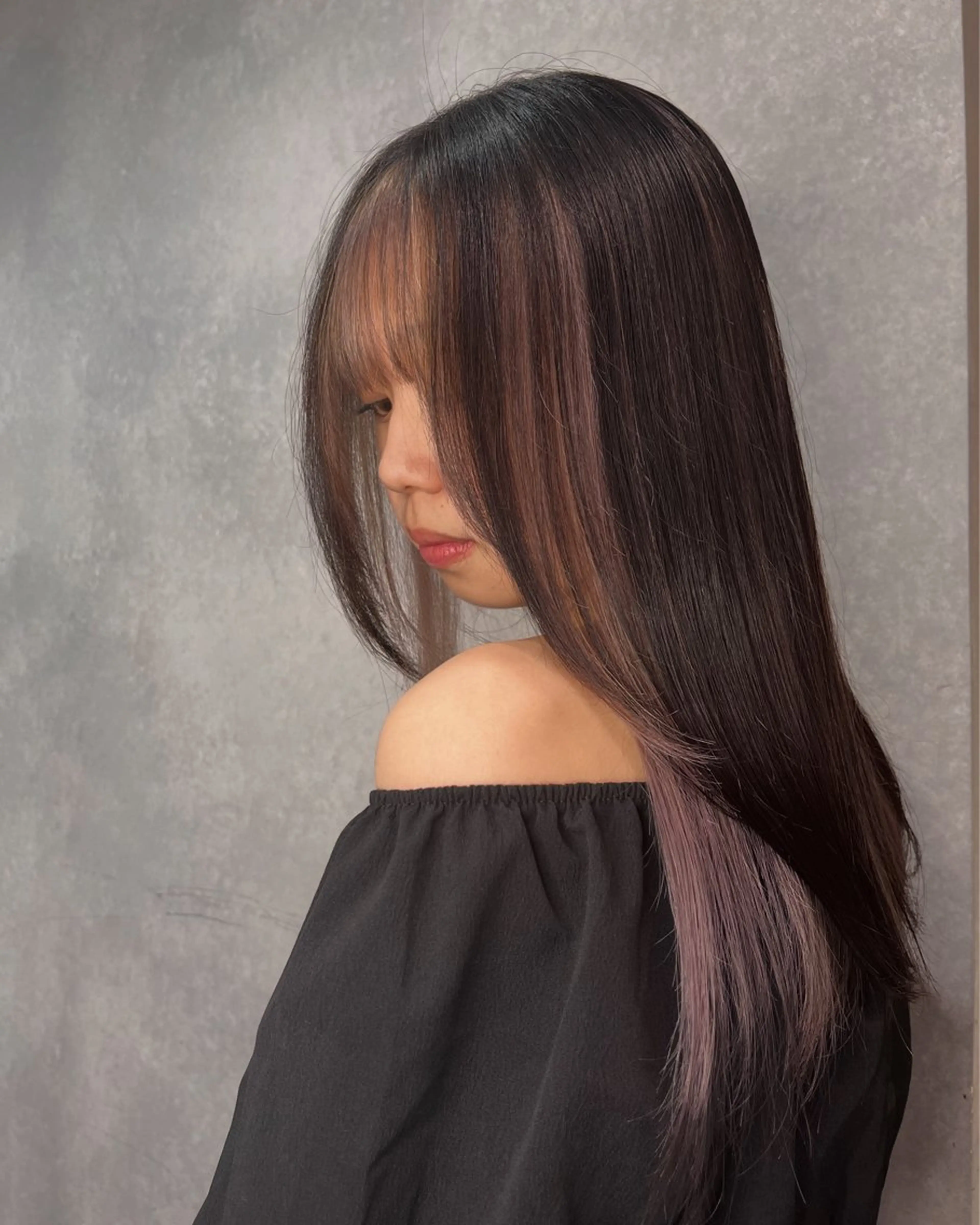 セミロング パープルカラー LUANA/千種 さなのヘアスタイル