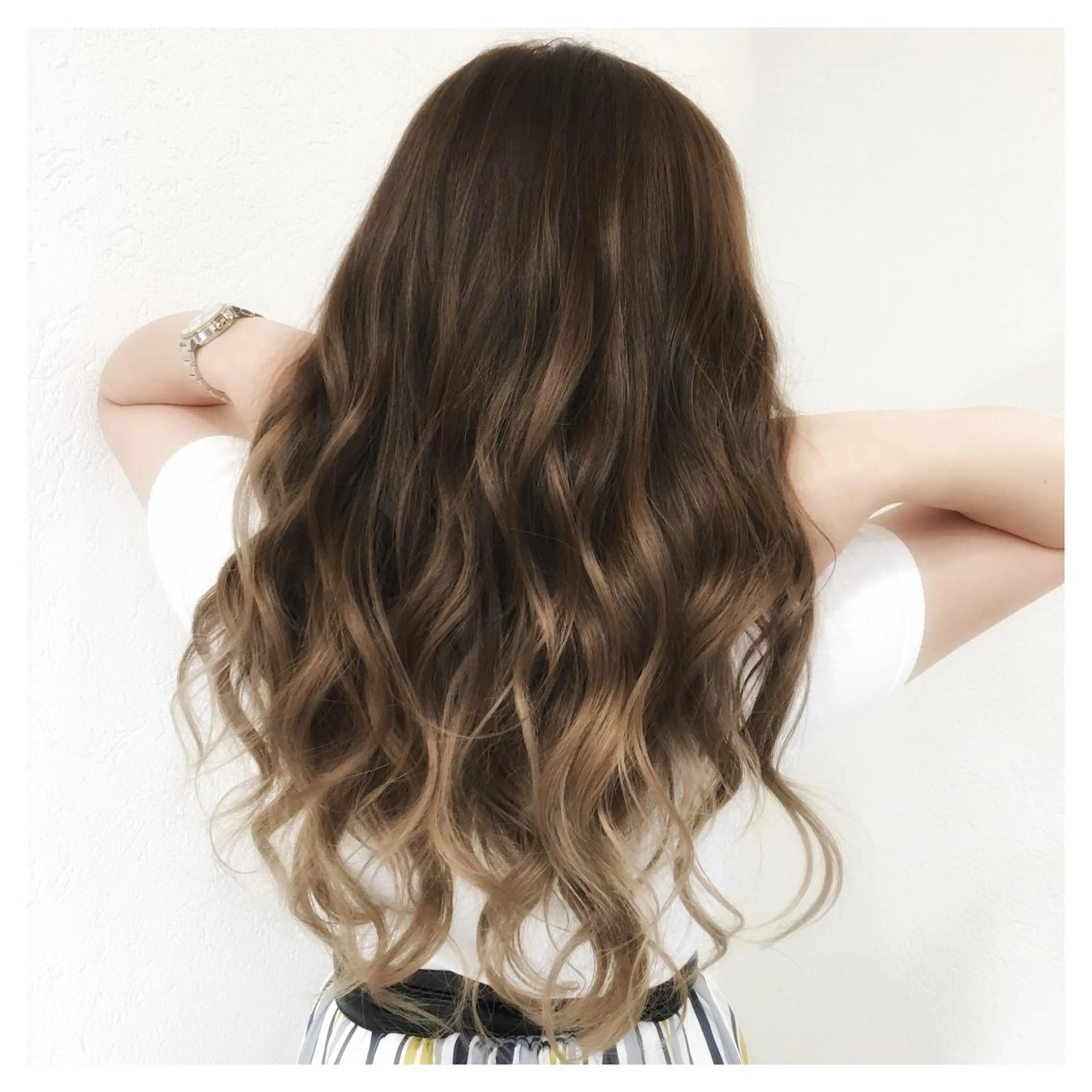 ロング カラー グラデーションカラー biscohair 髪にドラマを。のヘアスタイル