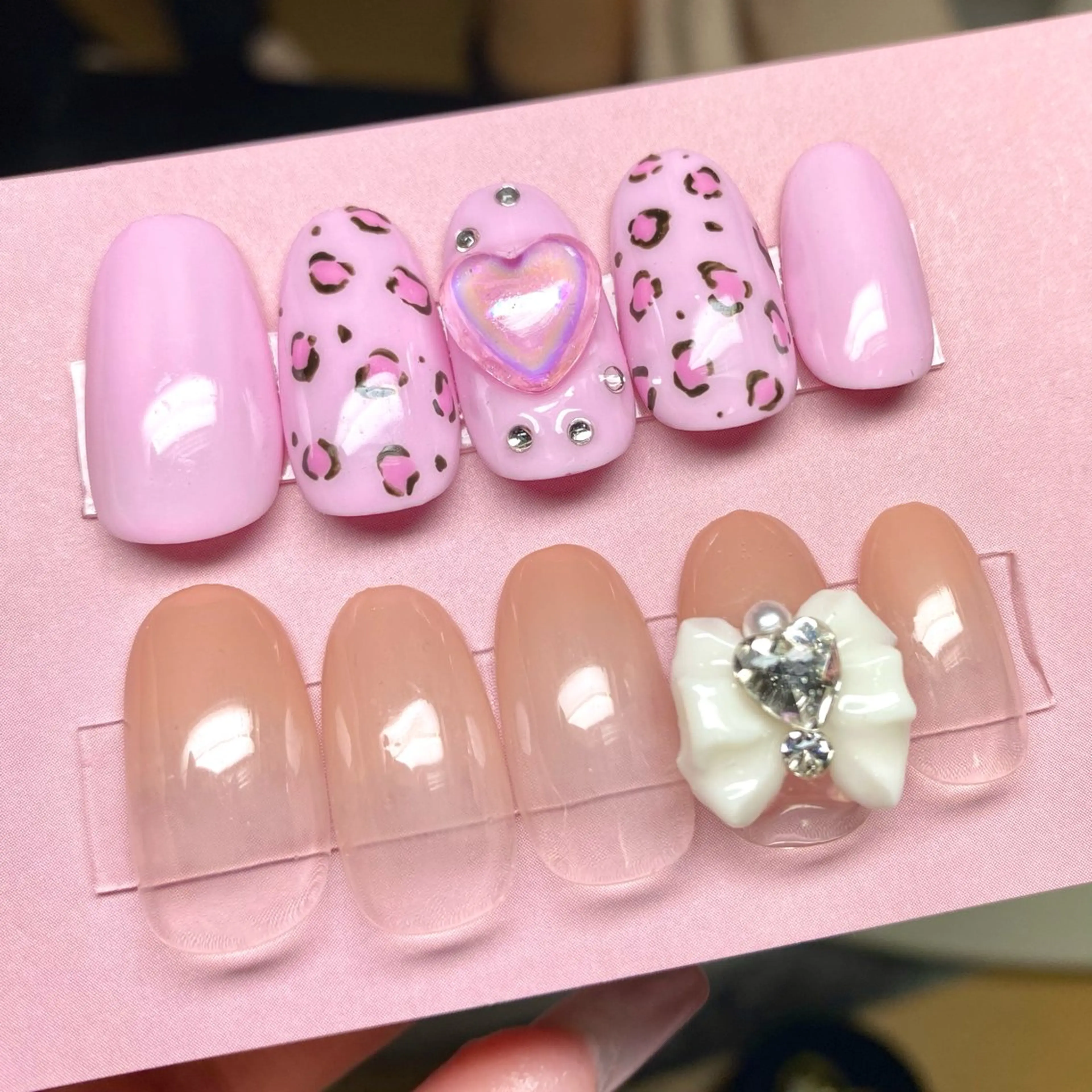 ネイル アニマル柄 ジェルネイル グラデーション ハート キラキラネイル mio nail TANIのネイルデザイン