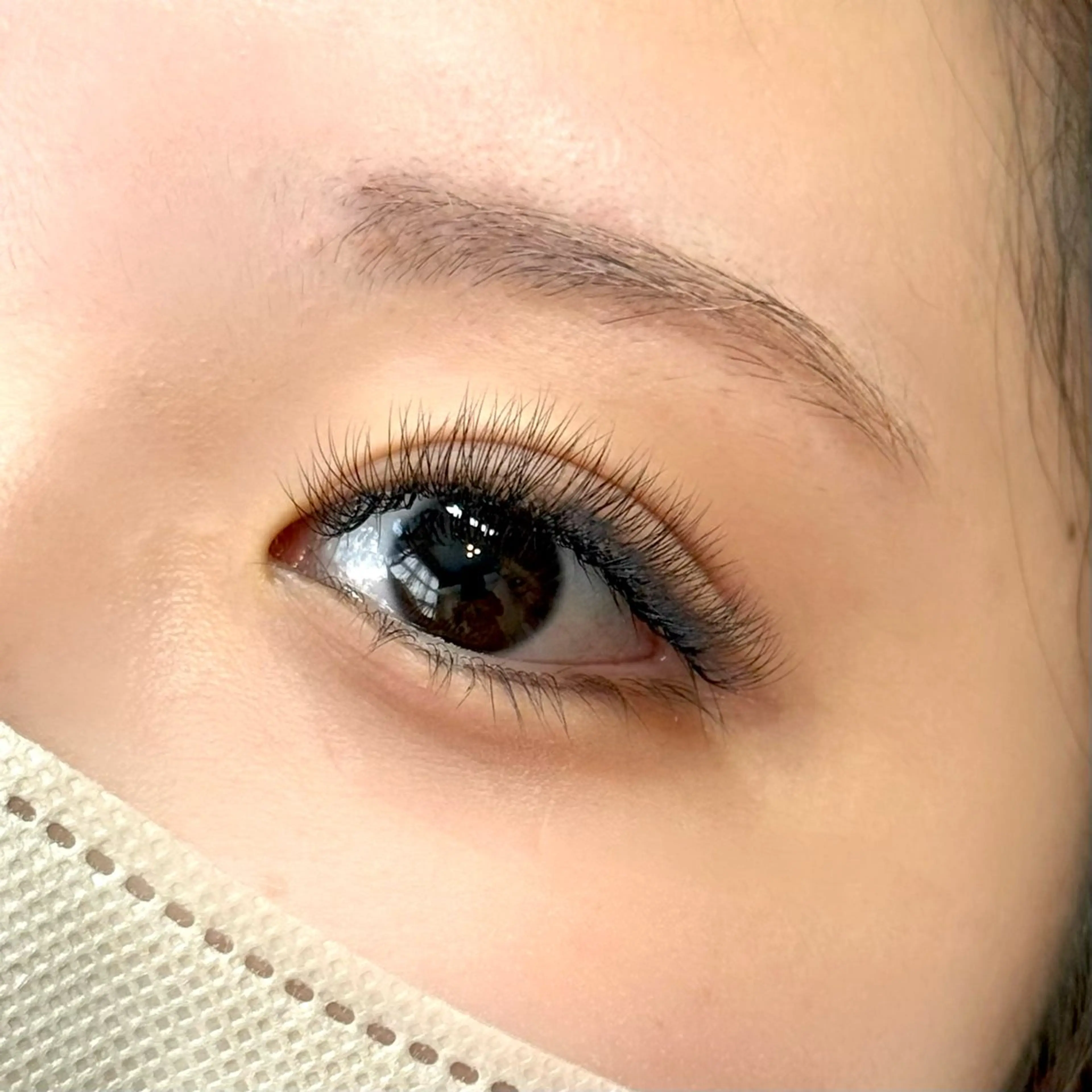 【オフ込み】LED施術で高持続★ボリュームラッシュ4D60束の写真