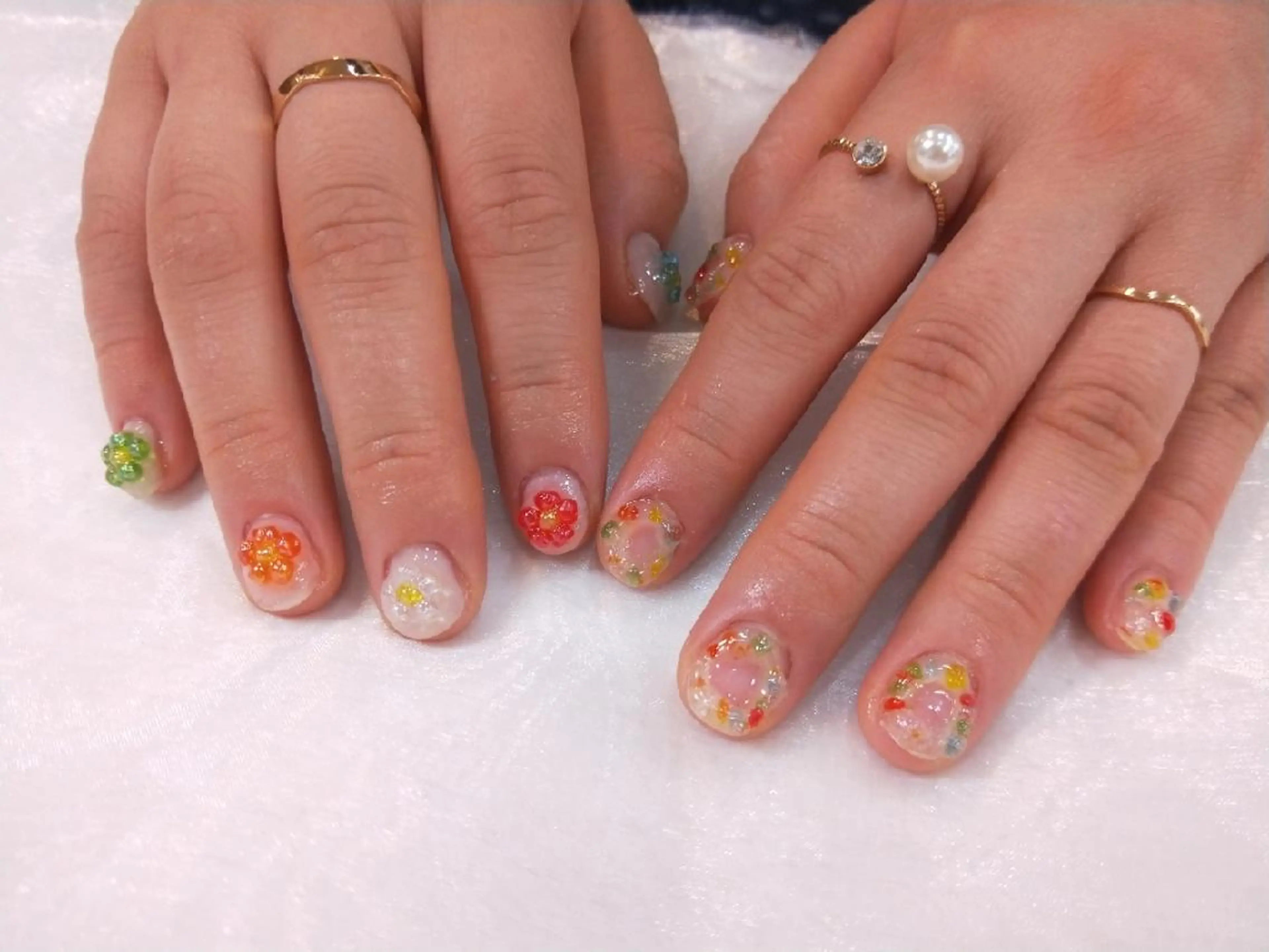 ネイル ハンドネイル ハンドケア R'well所属・はばすみれ🎀ﾈｲﾙ 光ﾌｪｲｼｬﾙ ﾍｱのネイルデザイン