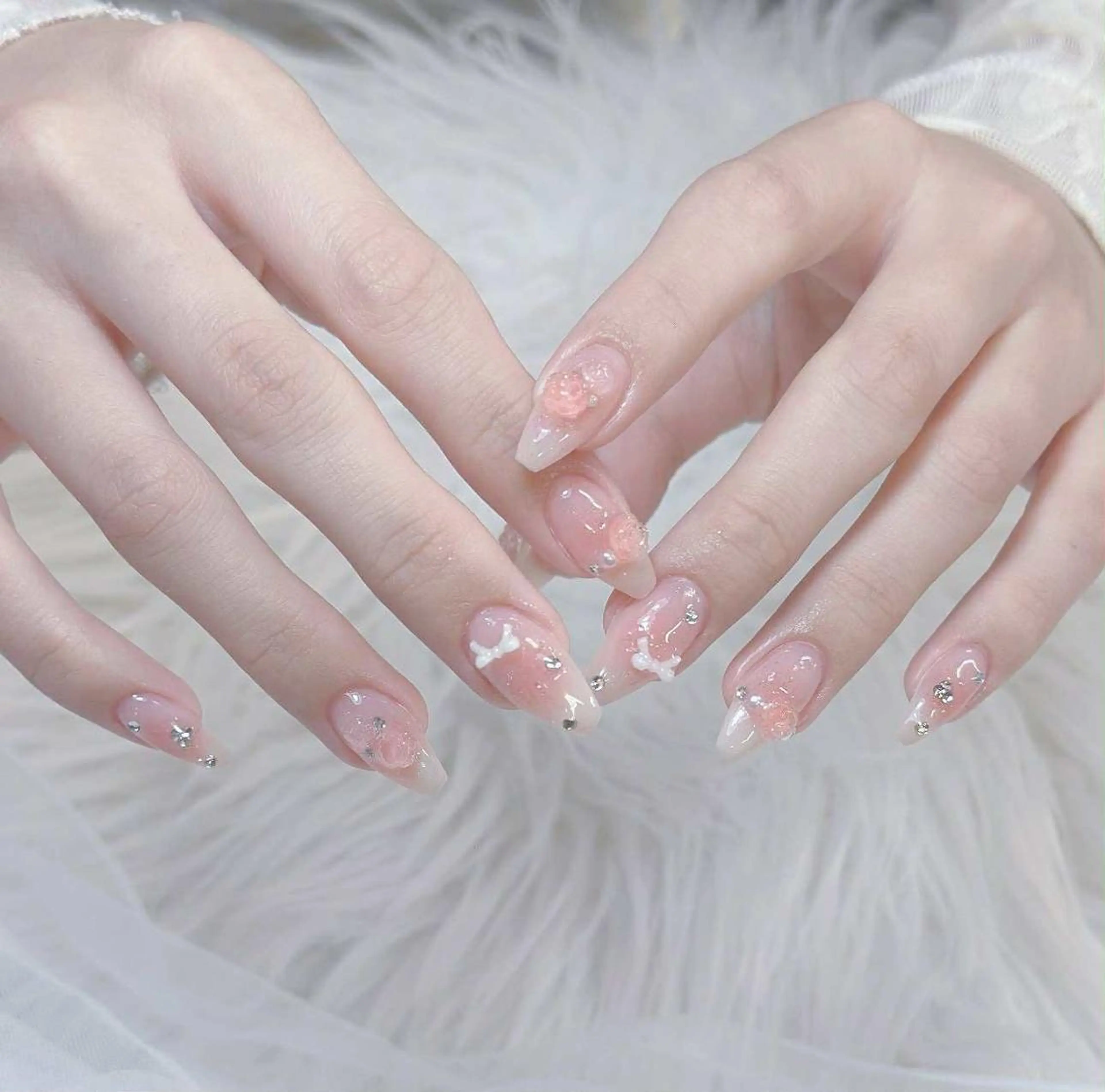 ロング 韓国風ヘア ハンドネイル Bling Salonのネイルデザイン