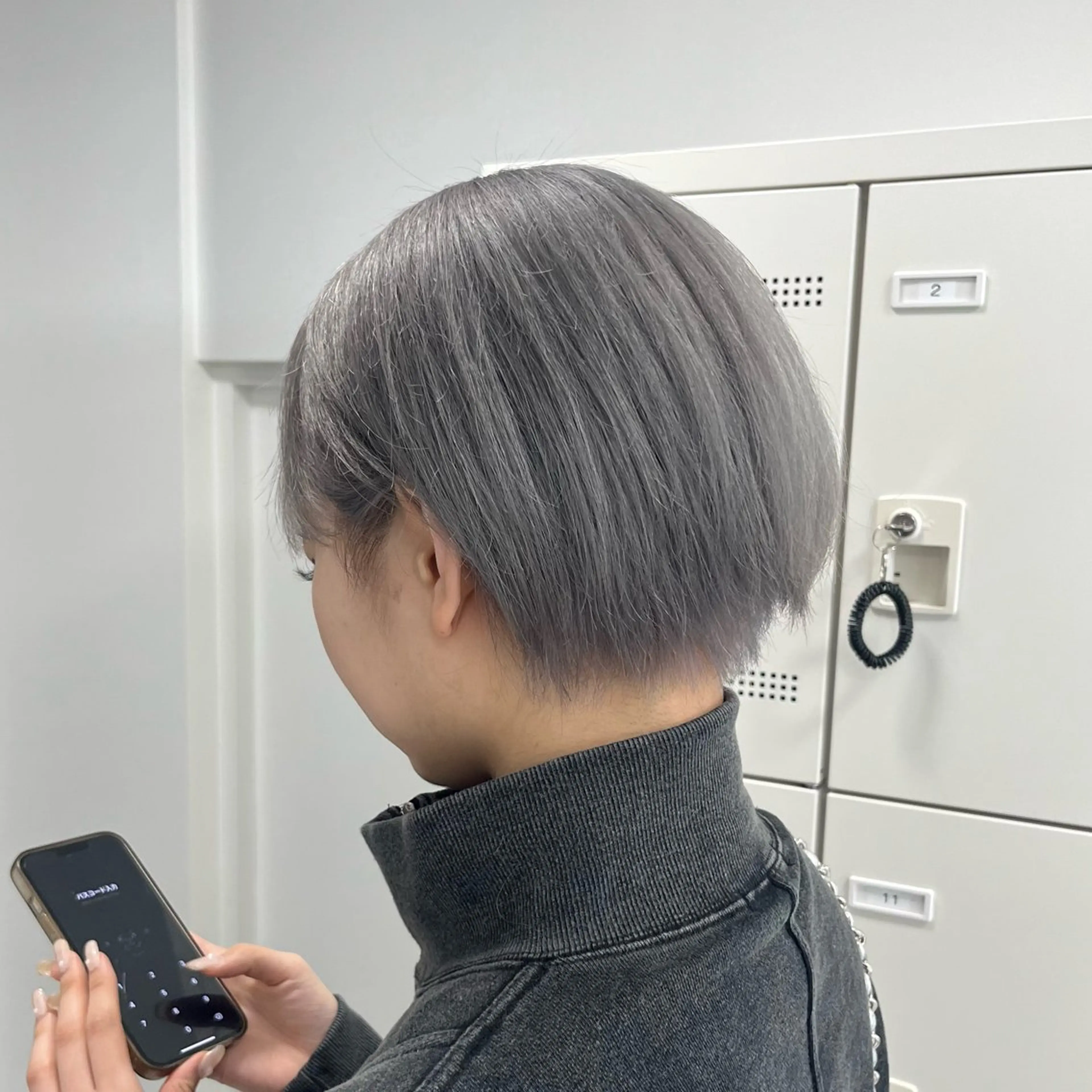 ショート カラー アッシュ ブリーチ ブルーカラー ブルーアッシュ ブルーラベンダー ヘアカラー トリートメント ハイトーン/ 髪質改善/上質艶髪のヘアスタイル