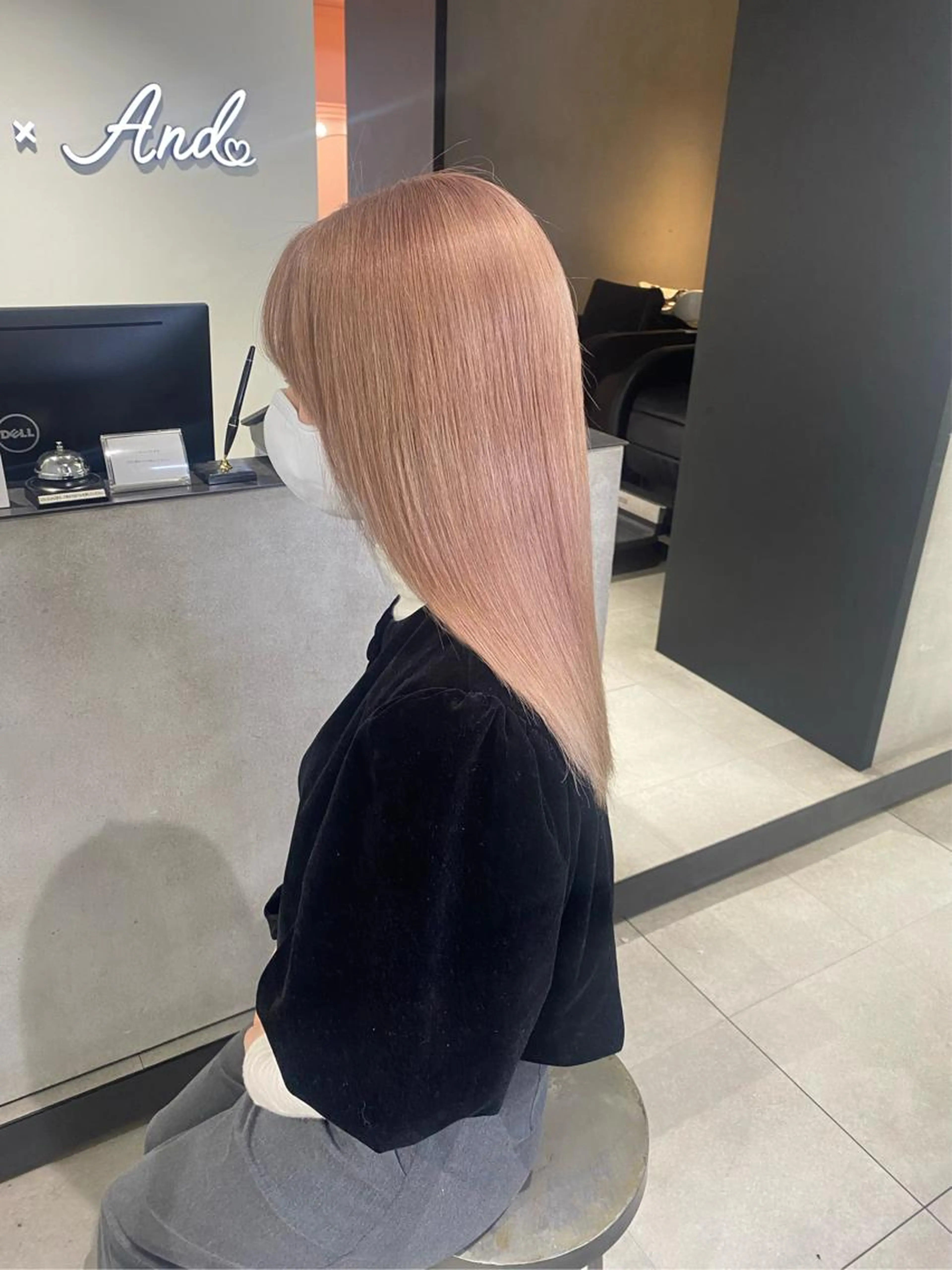 【人気NO.1🥇】Wカラー（ケア剤&ホワイトブリーチ使用✨高発色カラー剤も込み🩷）ロング料金以外追加料金なし‼️の写真