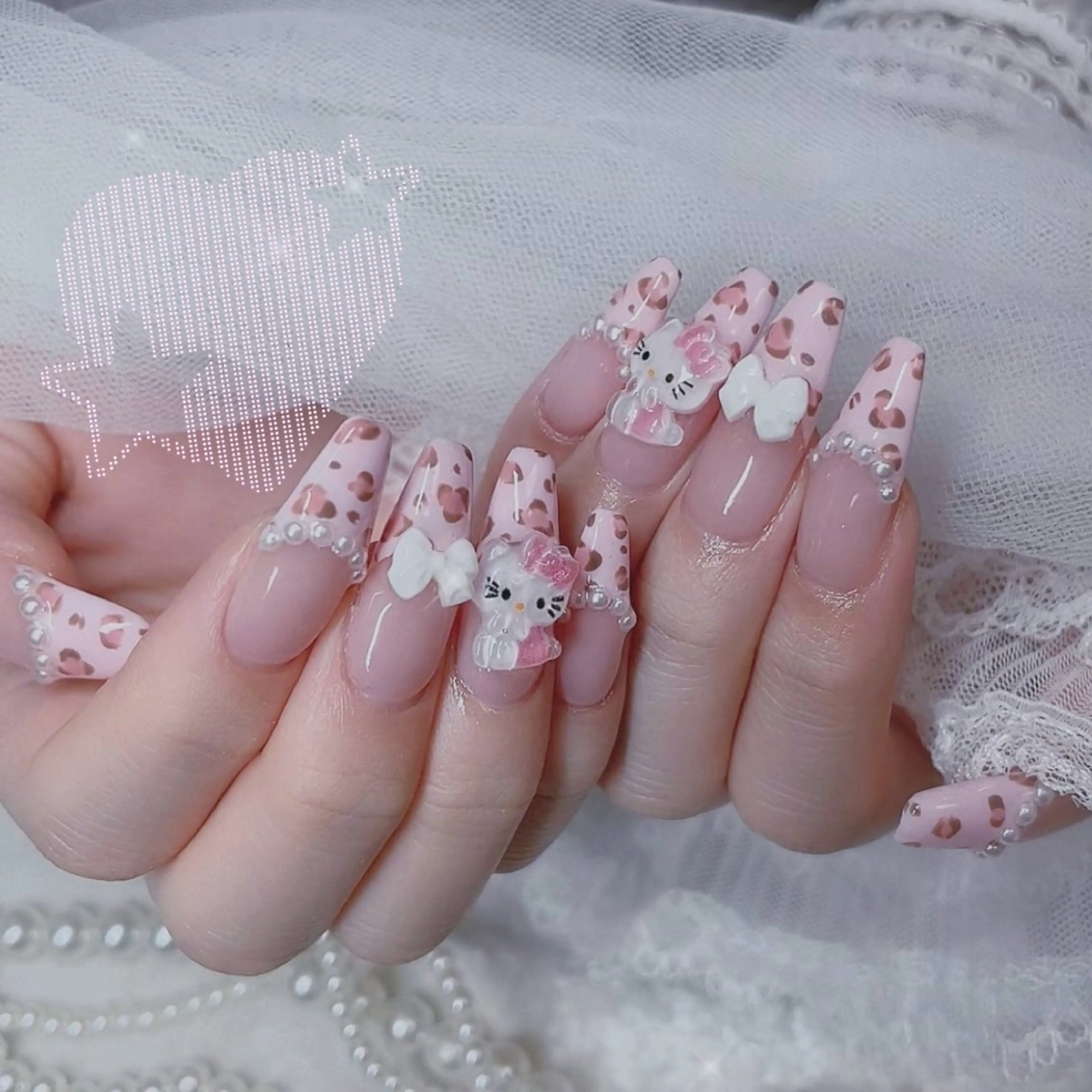 ネイル MINAMI໒꒱ Y2K、韓国ガーリーのネイルデザイン