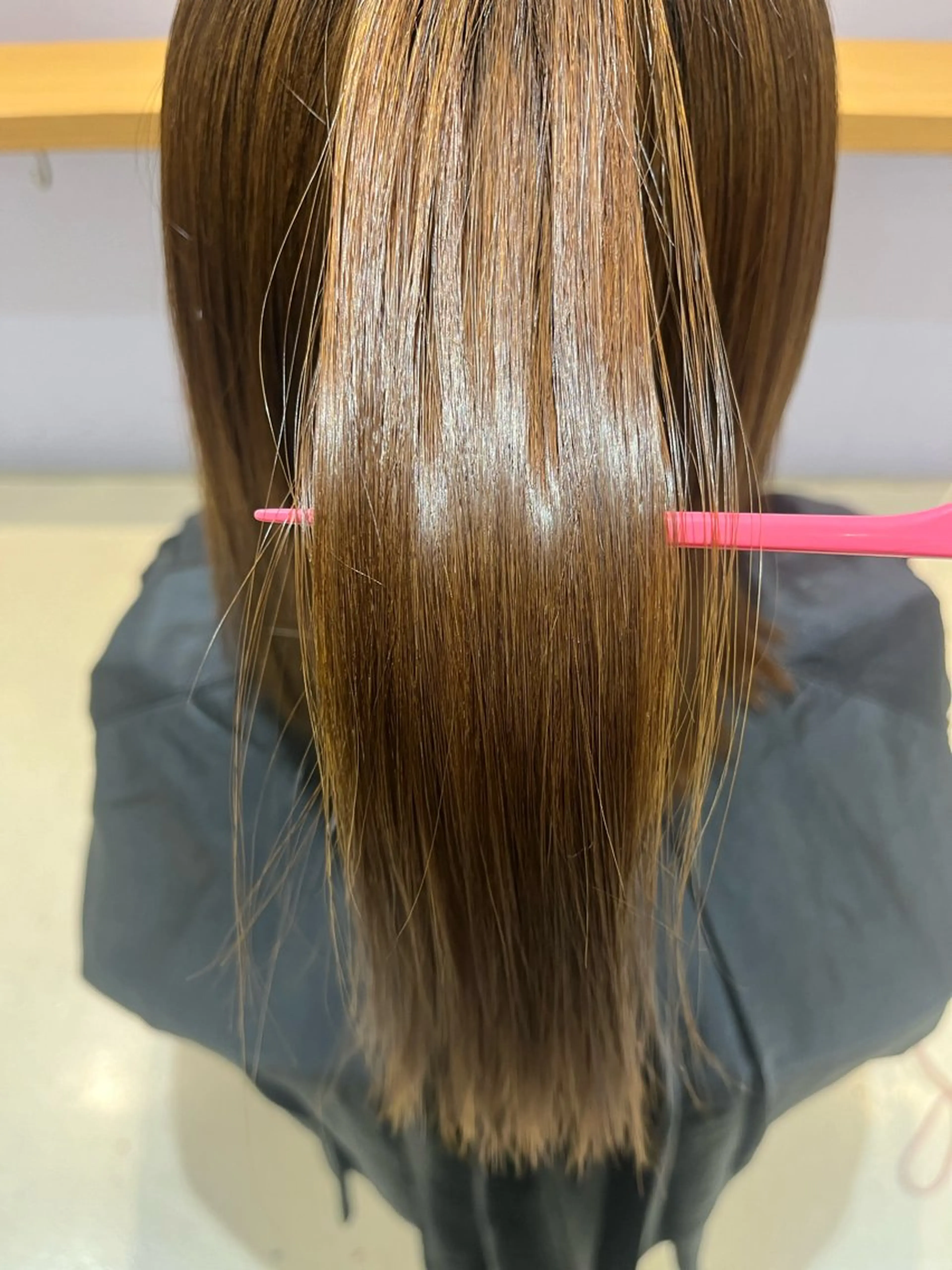 ミディアム 縮毛矯正 KINGDOMアルーア店所属・KINGDOM 萩原あかねのヘアスタイル