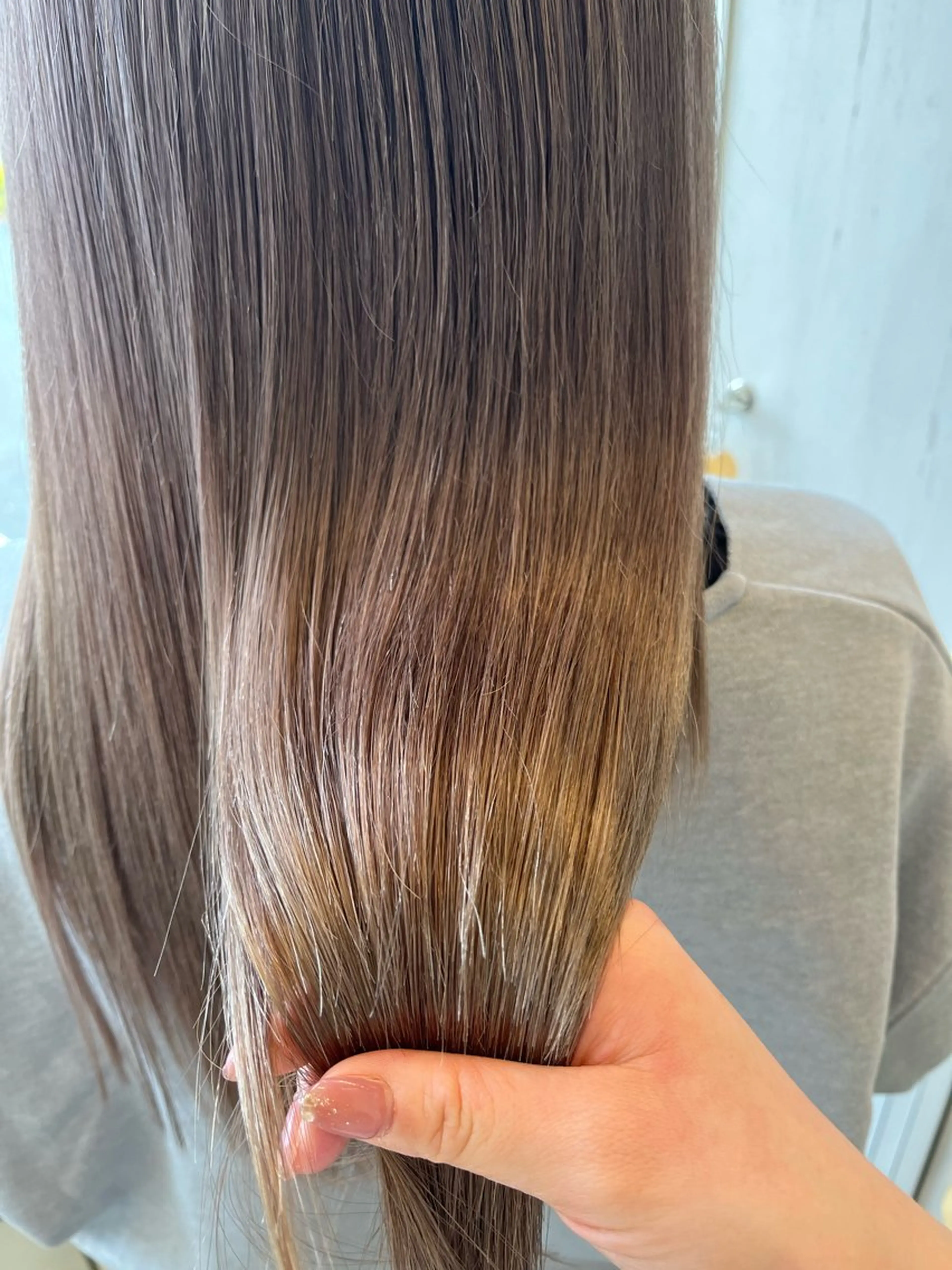 ロング カラー ルプラボウ 尾関　唯那のヘアスタイル