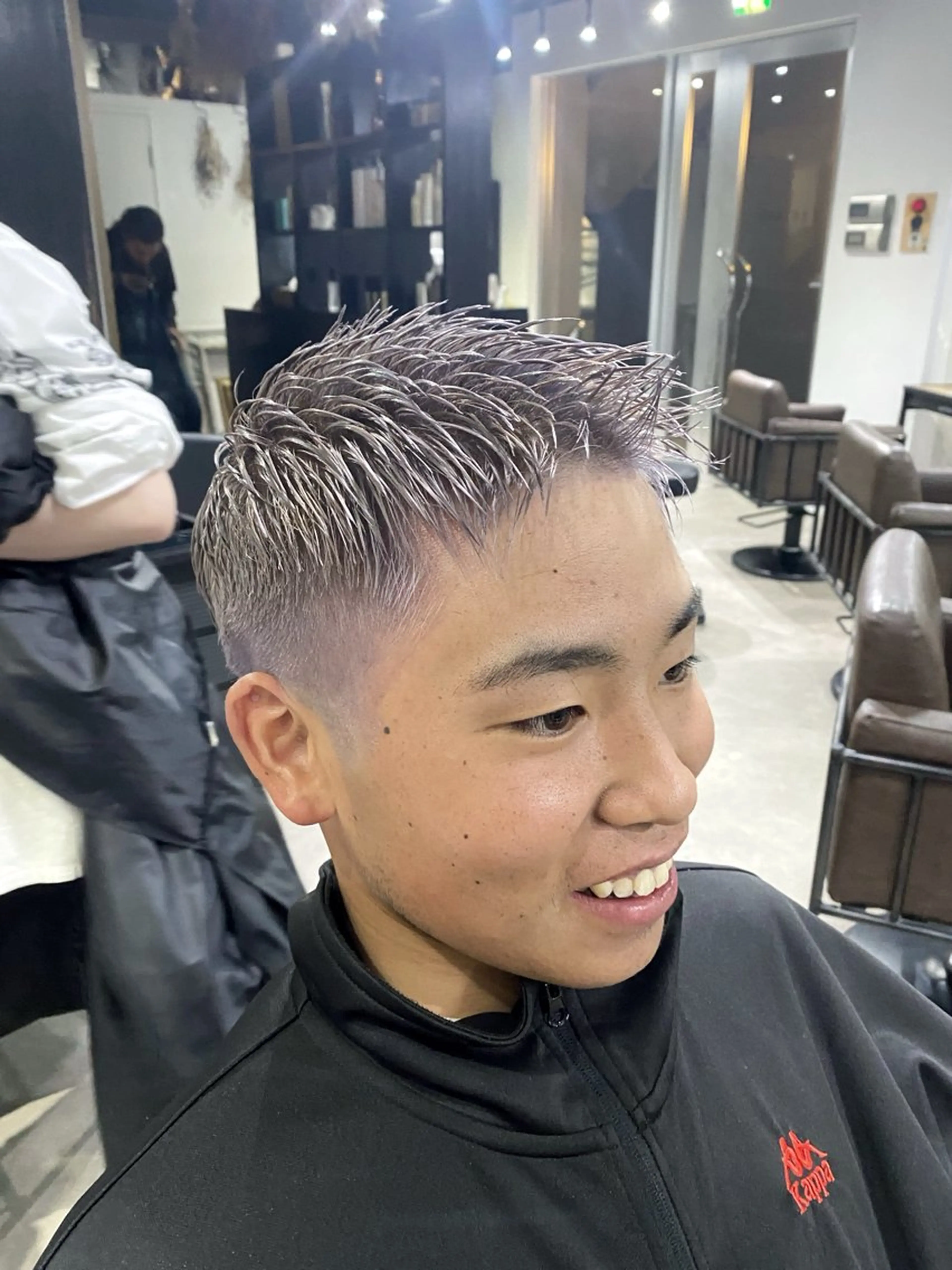 ショート ショートヘア カット ヘアカラー 山影✨バレイヤージュ ハイライト✨メンズ◎のヘアスタイル