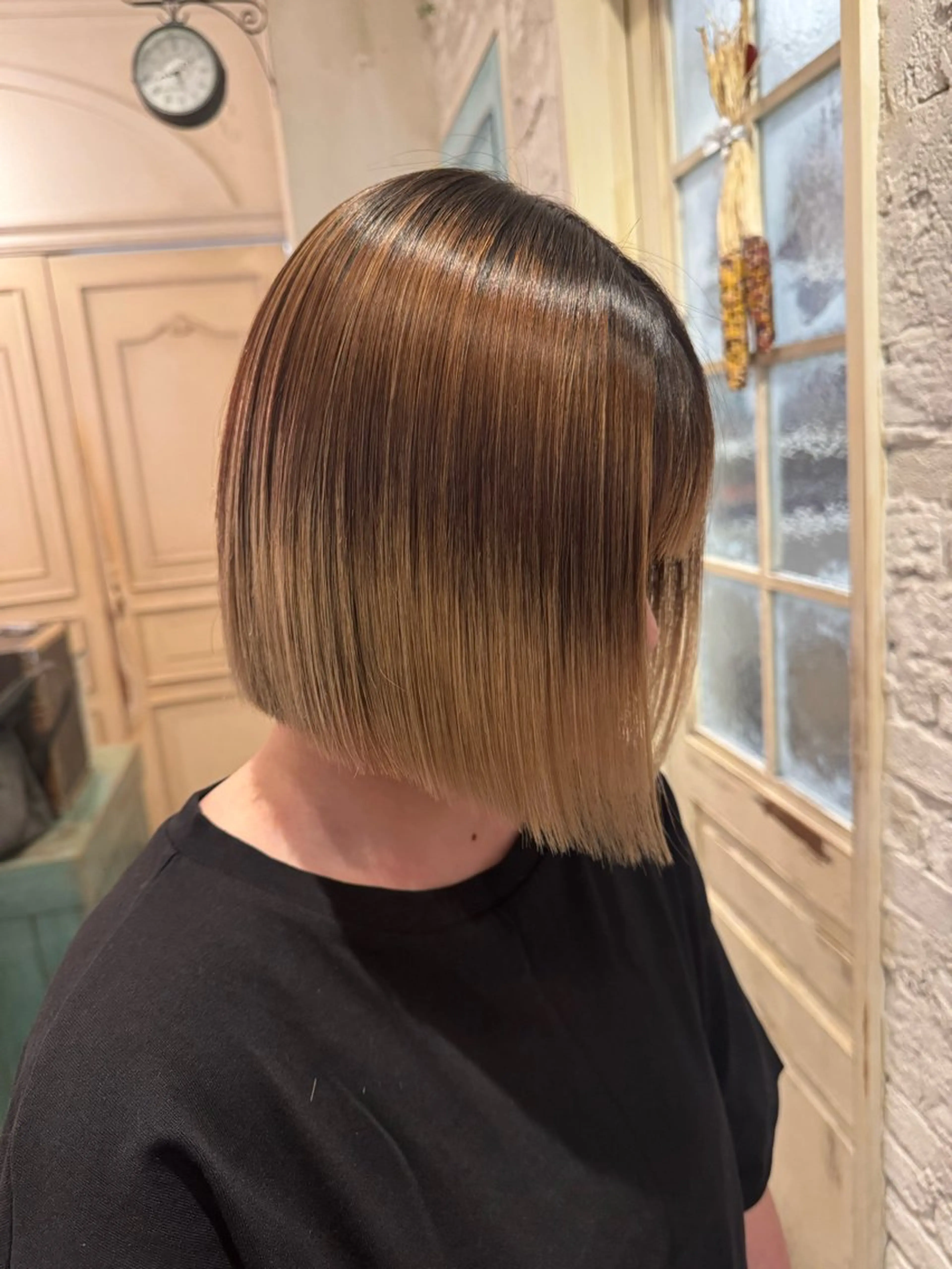 ミディアム 小村 理音のヘアスタイル