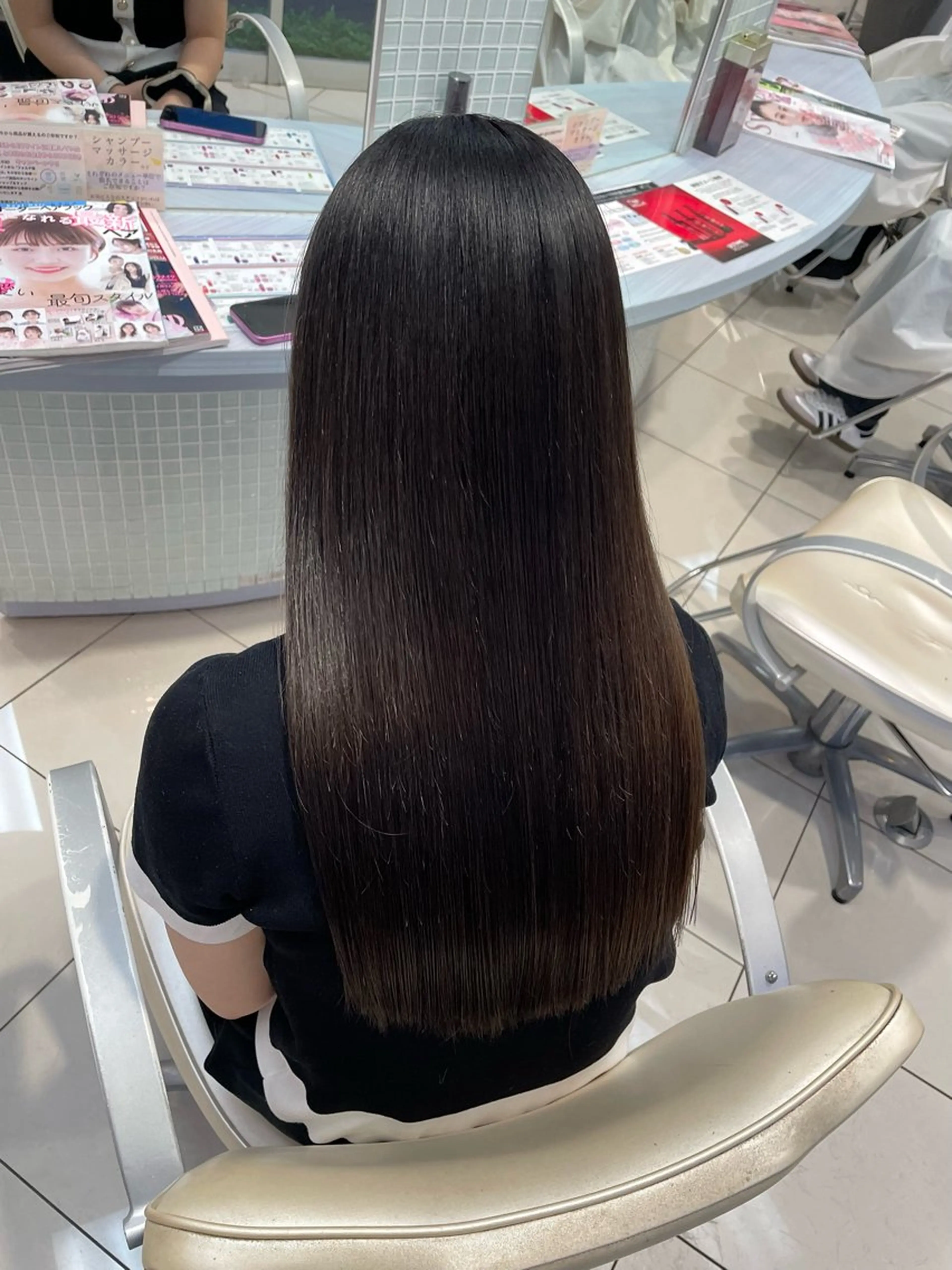 ロング 縮毛矯正 盛れる韓国ヘア🩰/ 透明感カラー/華のヘアスタイル