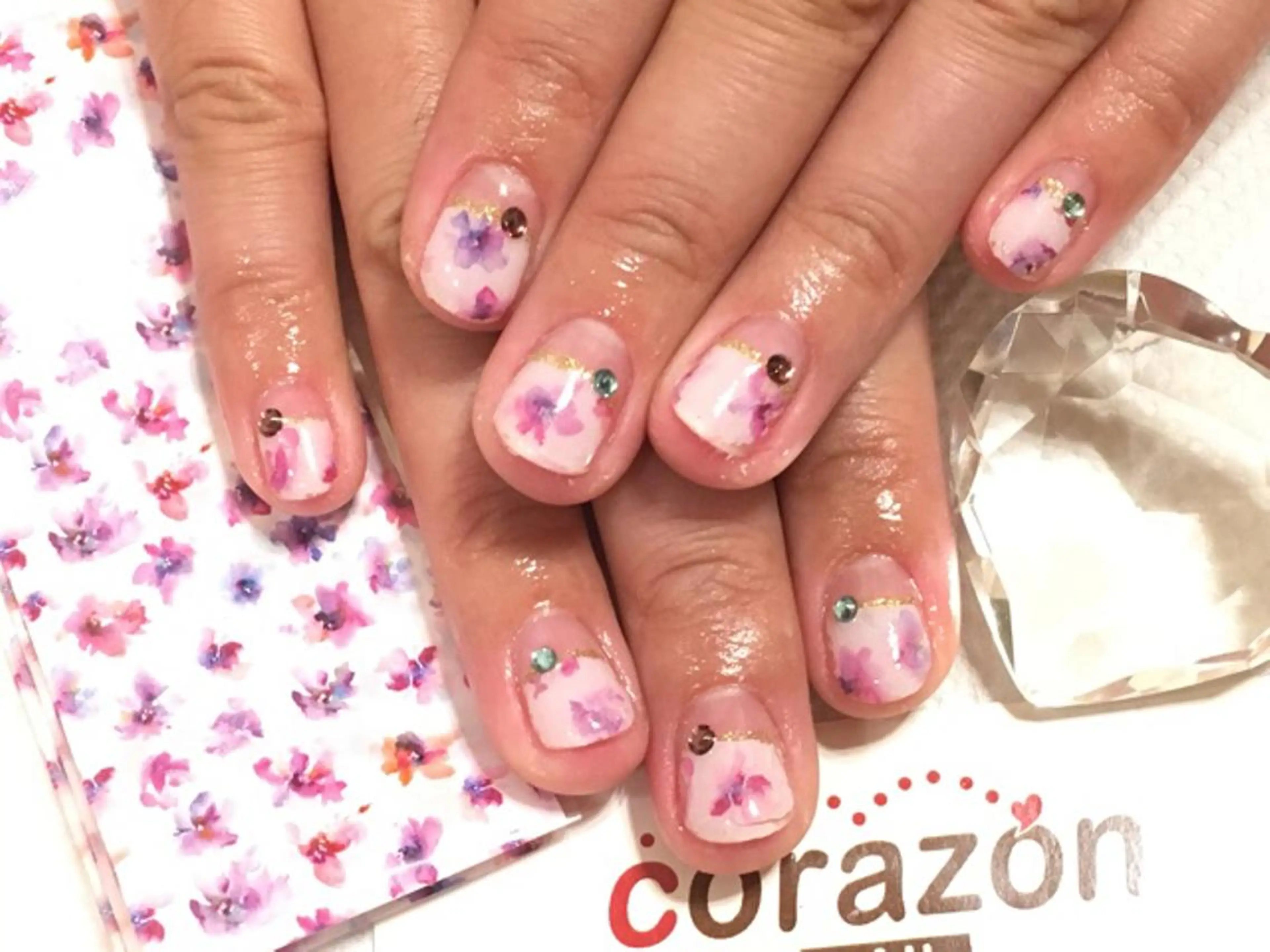 ネイル アートネイル ラメ(グリッター) ストーンネイル corazon所属・ネイリスト aicoのネイルデザイン