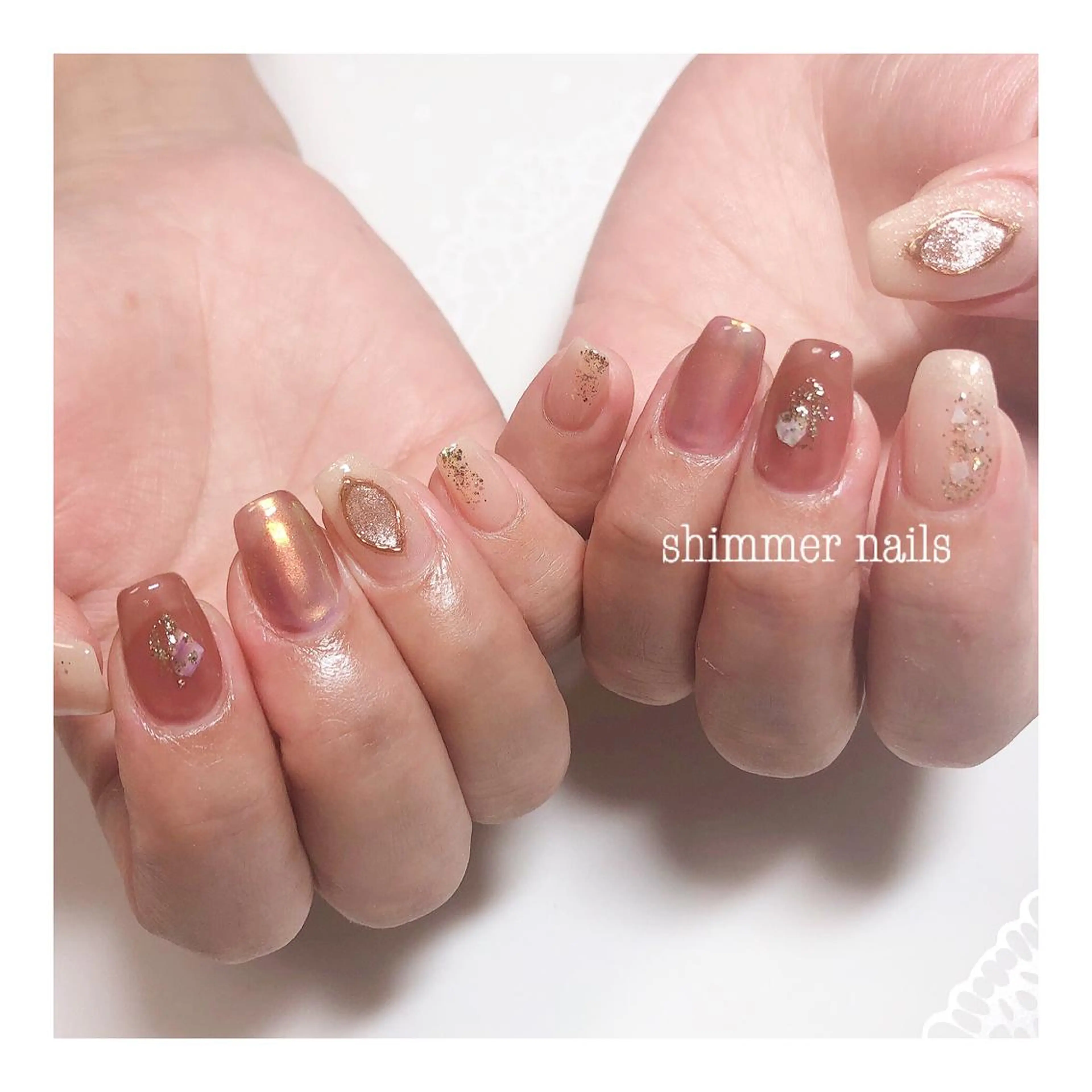 ネイル オーロラネイル ブラウン shimmer nailsのネイルデザイン
