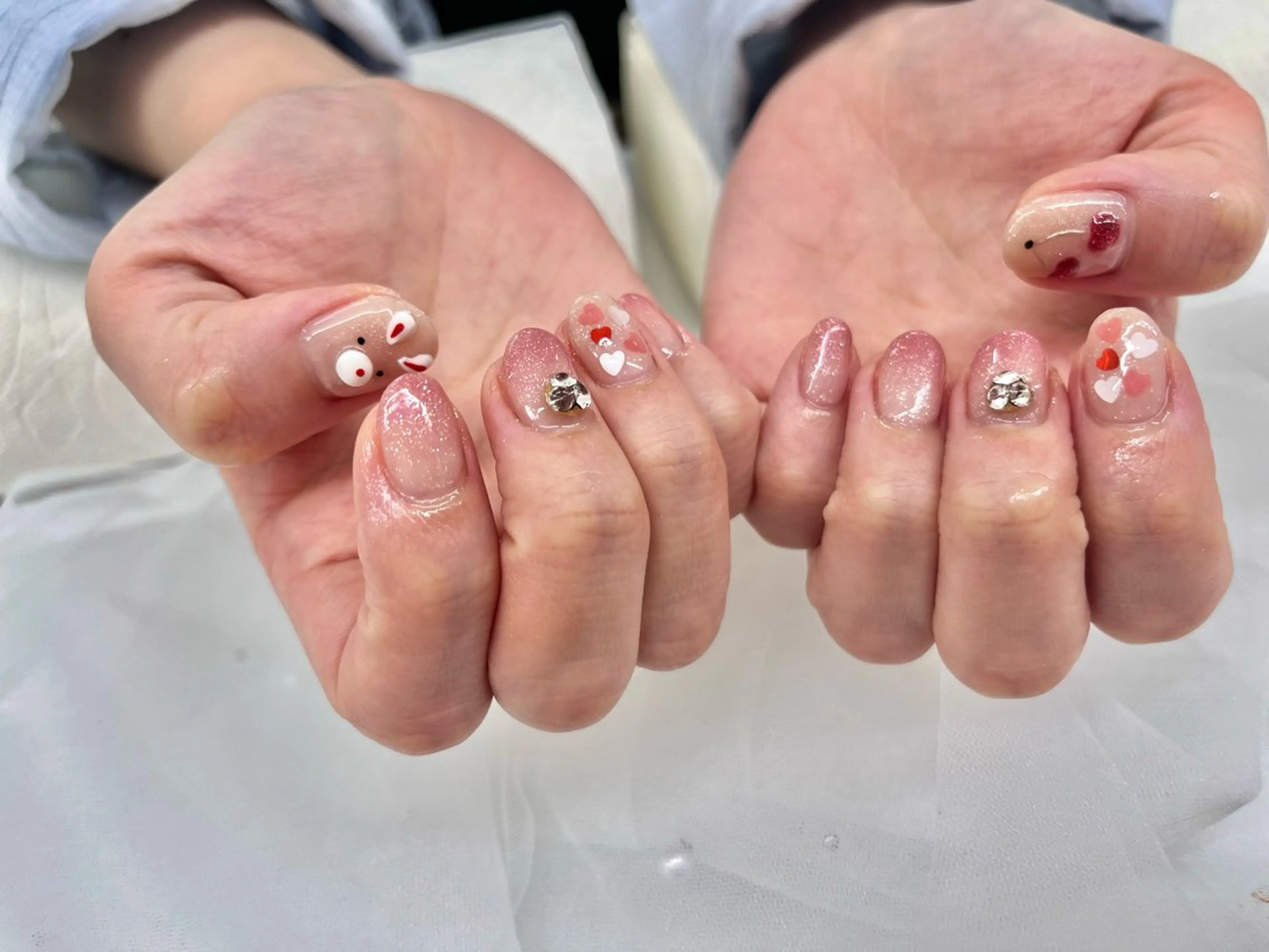 ネイル フラッシュネイル フットネイル フレンチネイル ジェルネイル ラメ(グリッター) ハンドネイル beautysalonLino所属・ネイルサロン ⭐︎Linoのその他イメージ