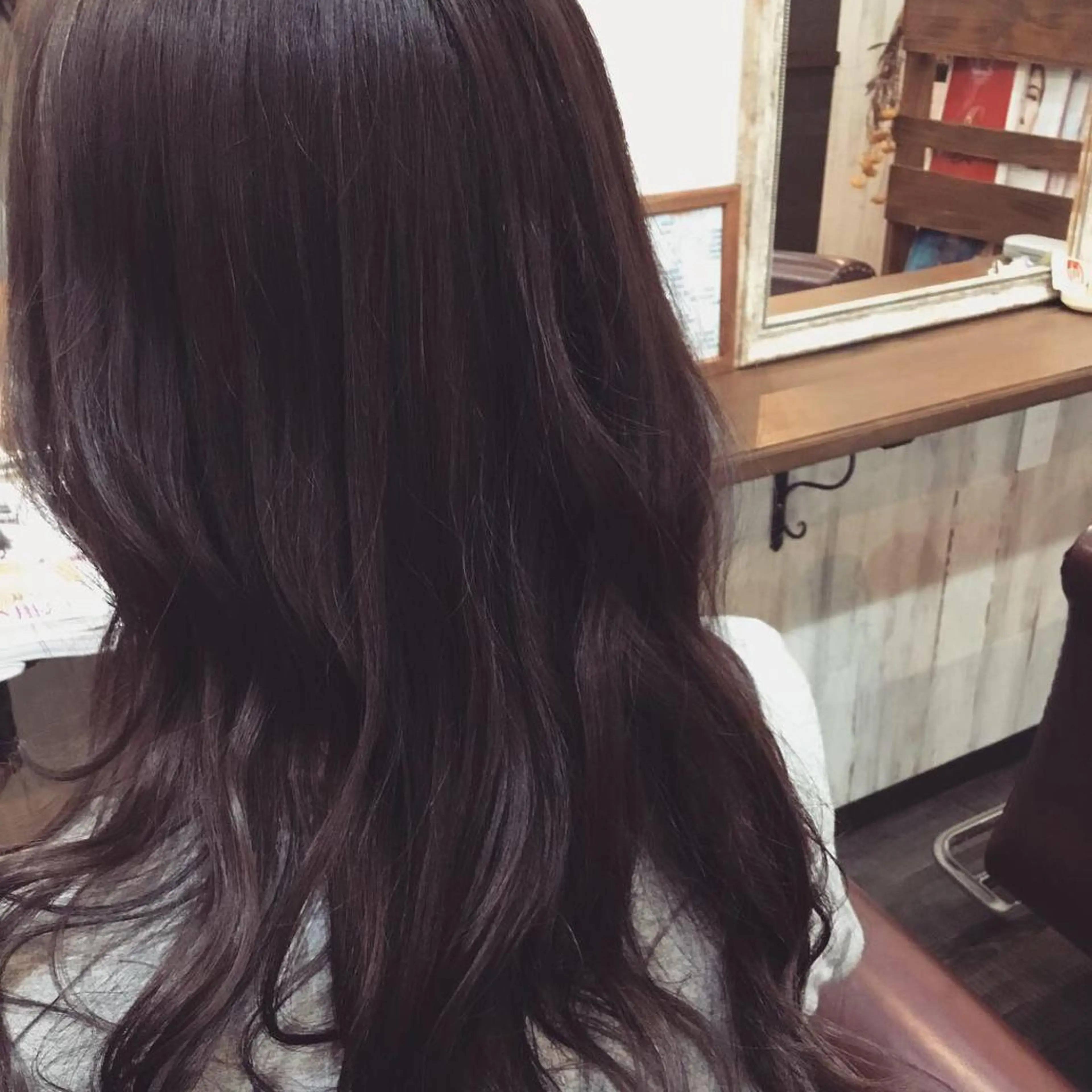 セミロング カラー 金崎 新吾のヘアスタイル