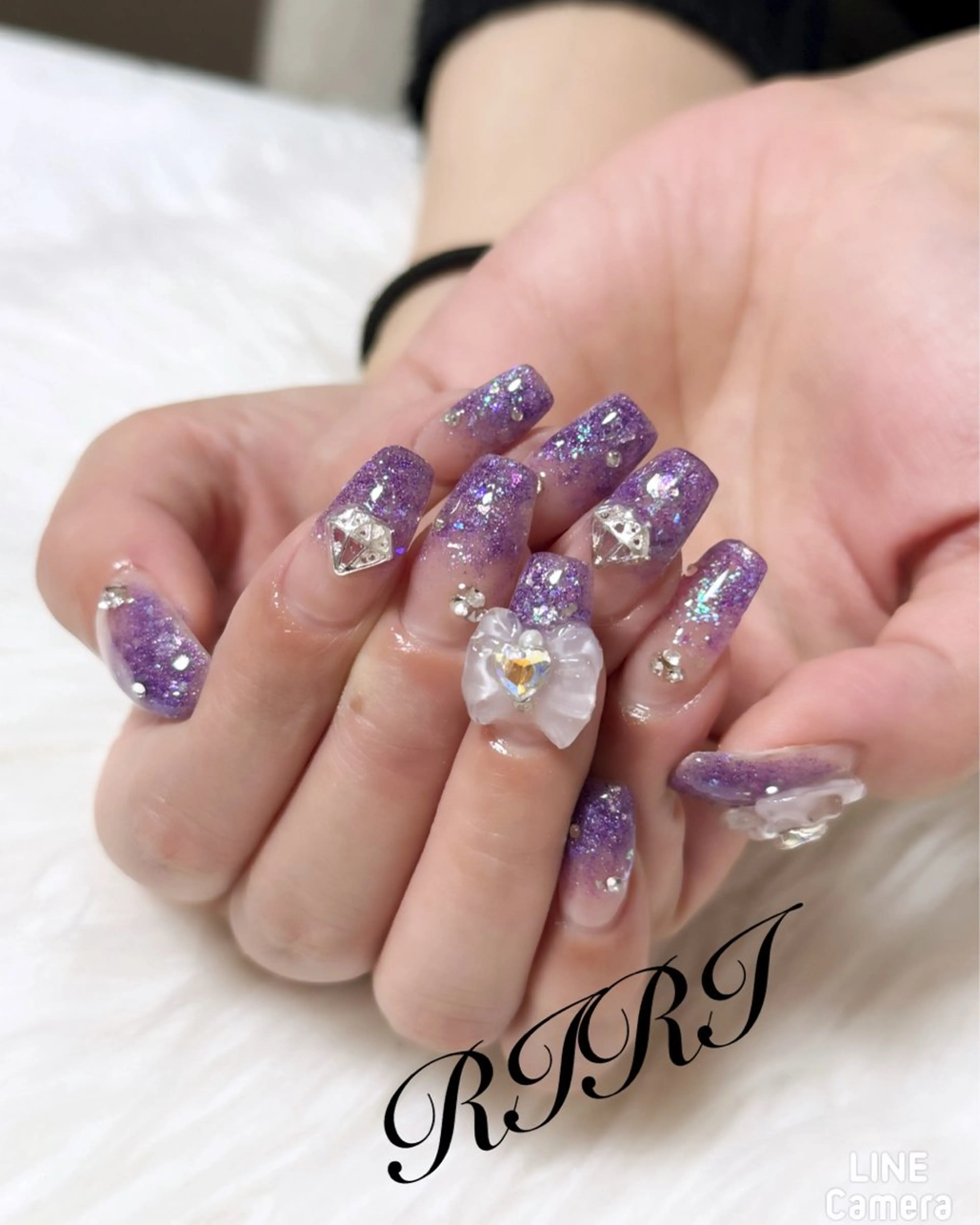 ネイル フレンチネイル ジェルネイル ガラスフレンチ グラデーション キラキラネイル ハンドネイル riri オーナーのネイルデザイン