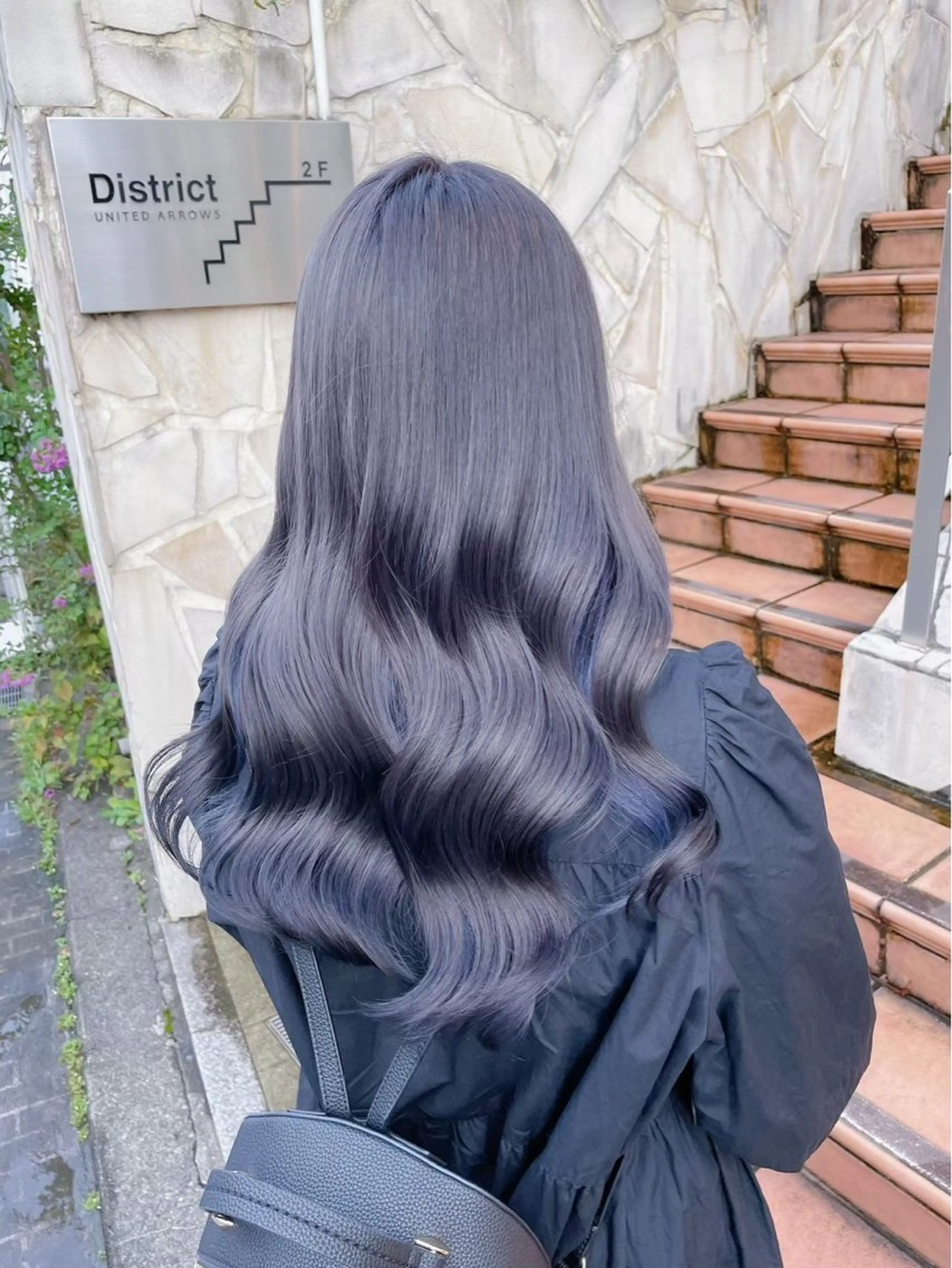 ロング カラー パーマ ヘアカラー トリートメント ヘアセット 柔らかカラー/ レイヤーYUTO🧋のヘアスタイル