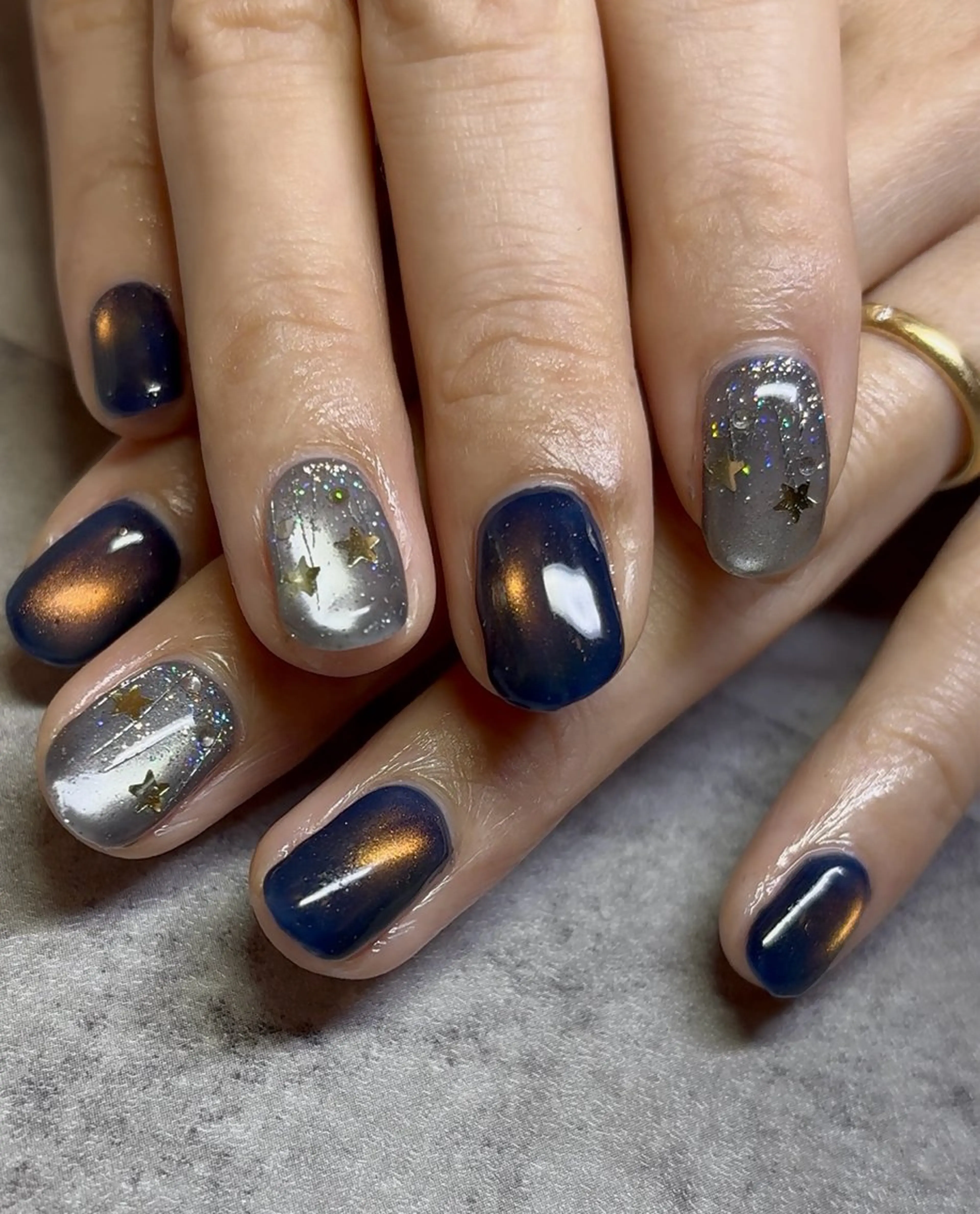 ネイル キラキラネイル ハンドネイル モンタナ nailのネイルデザイン