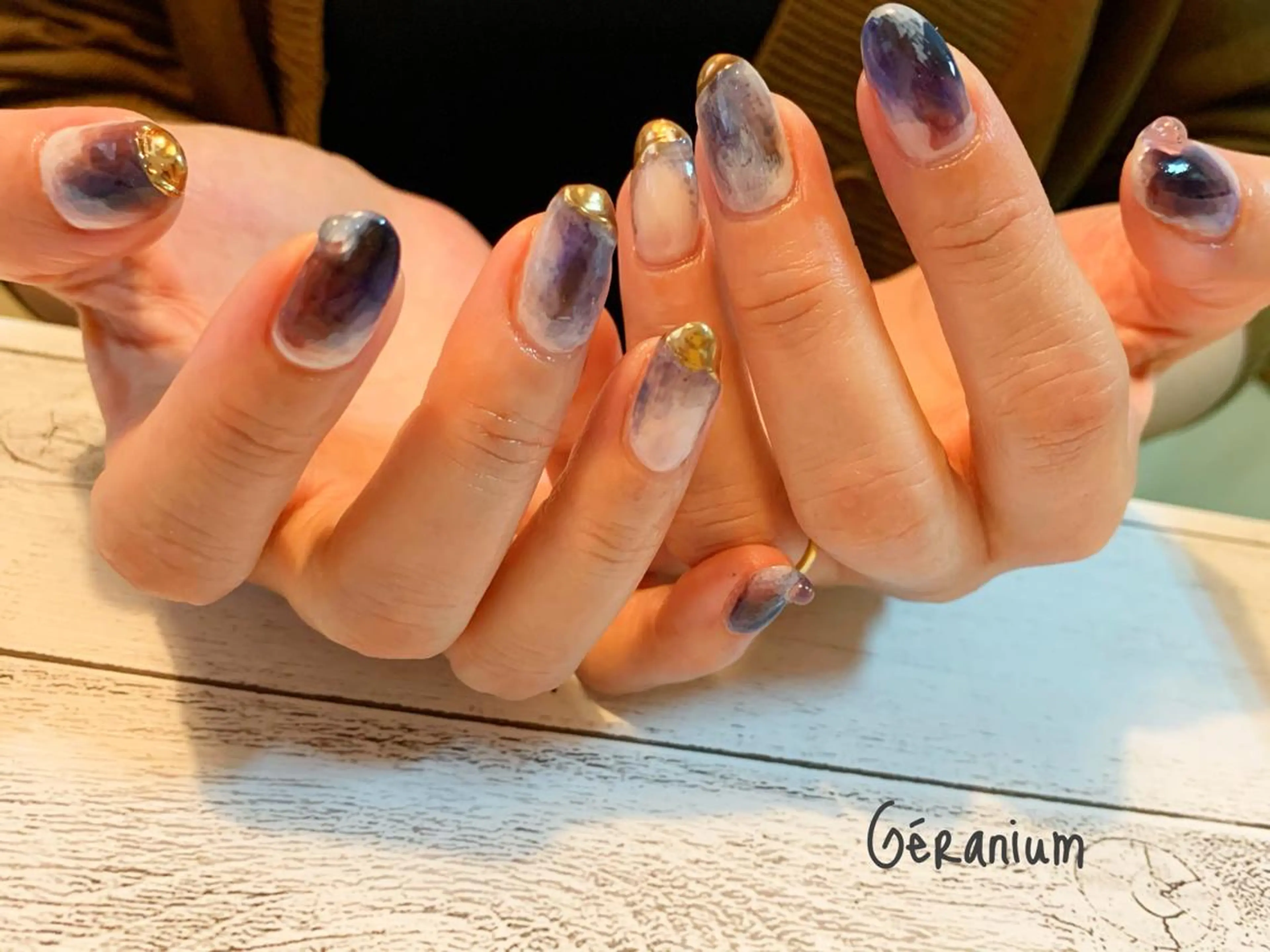 ミディアム ハンドネイル フットネイル GéRanium Harukaのネイルデザイン