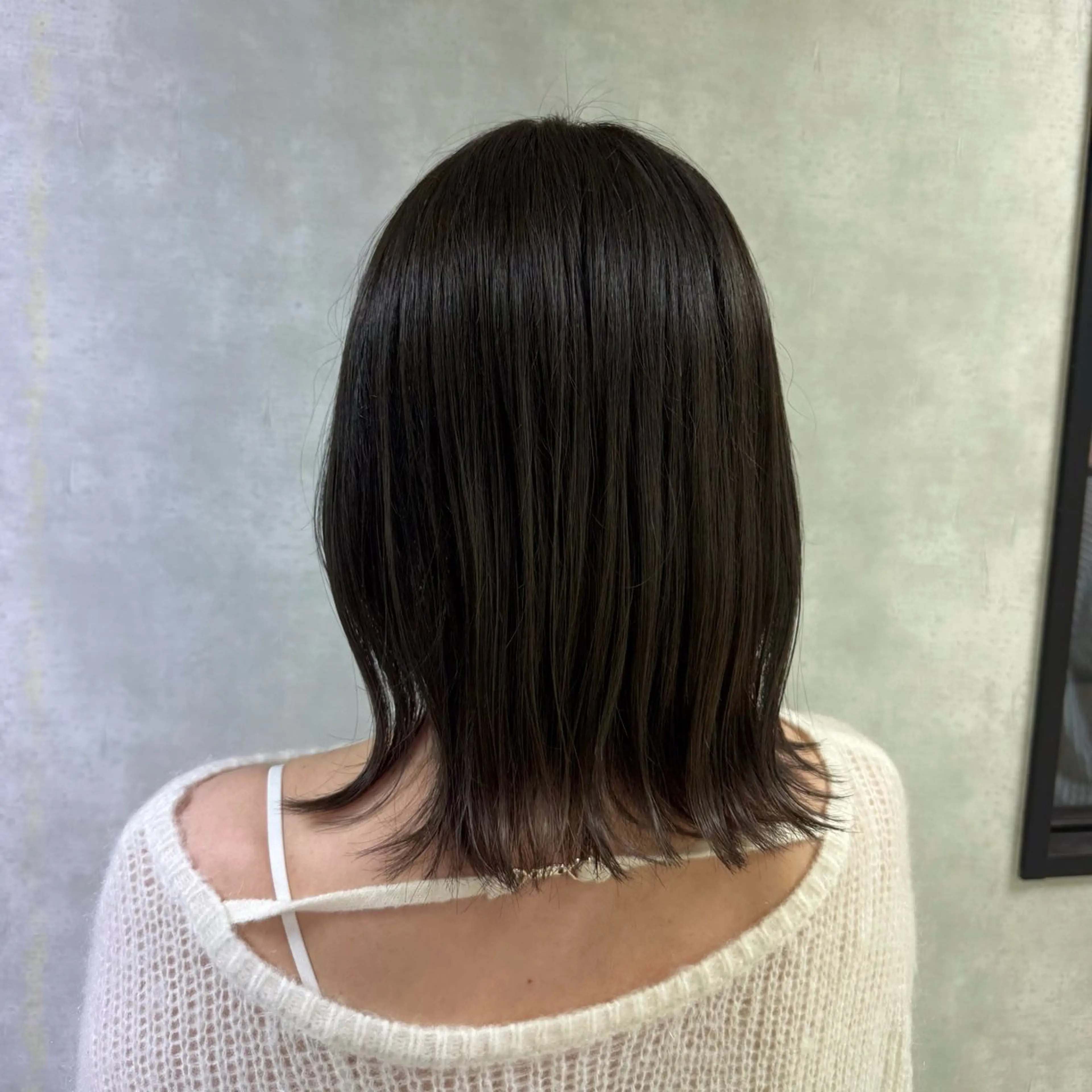 ミディアム ヘアカラー トリートメント 小泉 果穂のヘアスタイル