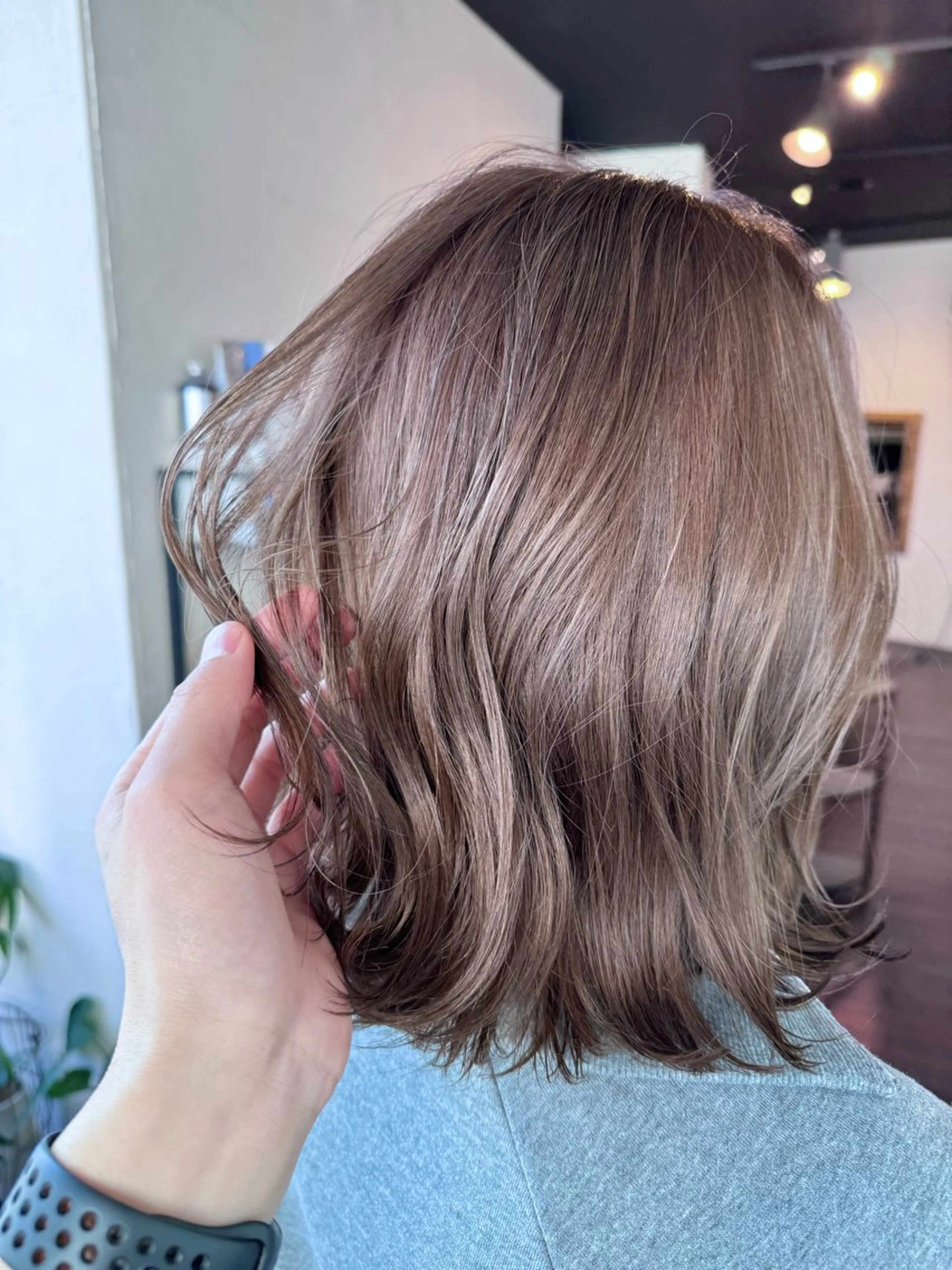 ミディアム ボブ 外ハネヘア ヘアカラー トリートメント GO TODAY SHAIRE SALON所属・沖 宜志のヘアスタイル