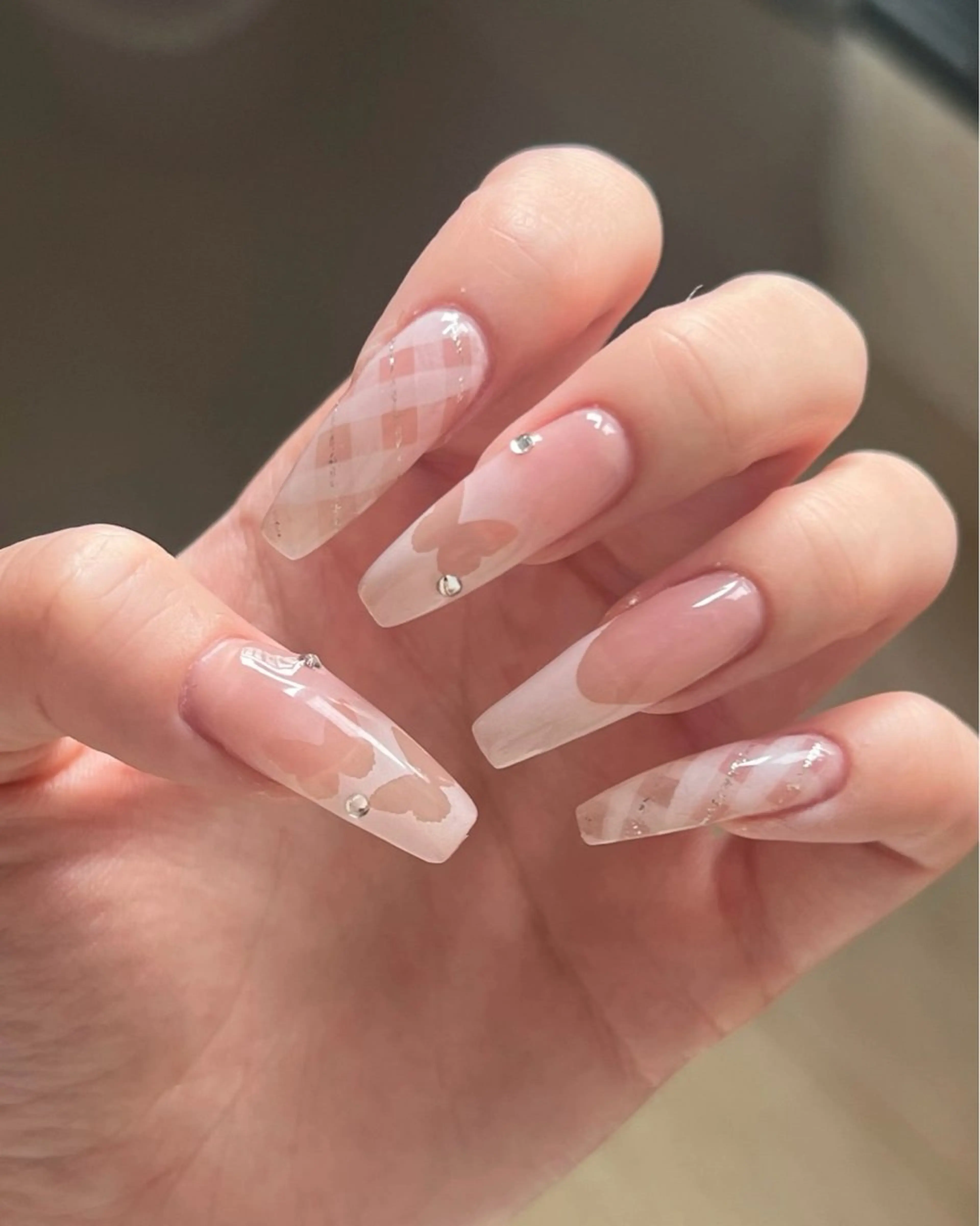 ネイル ハンドネイル ハンドケア queen nailのネイルデザイン