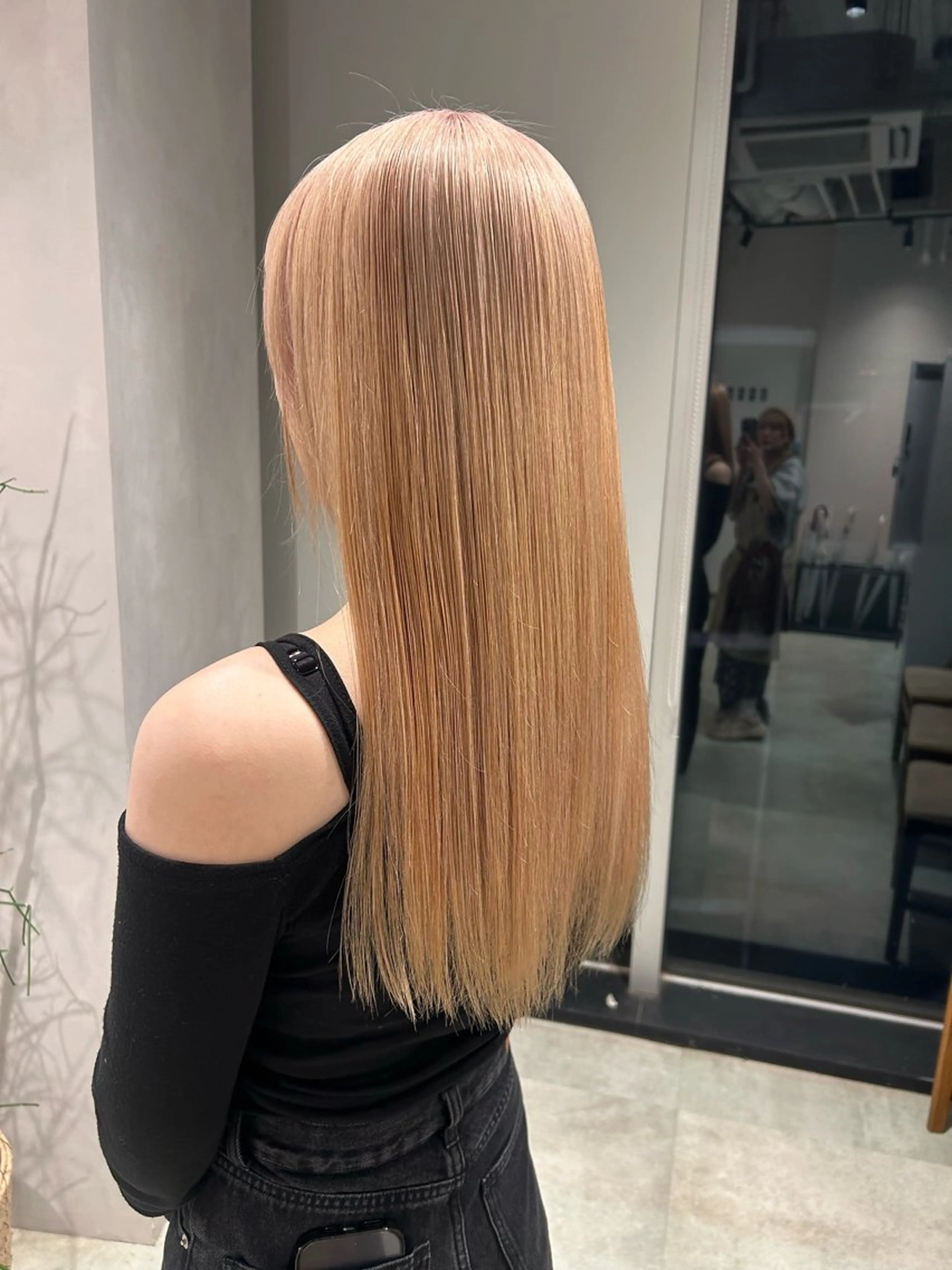 ロング カラー ブリーチ ブロンド ケアブリーチ カット ヘアカラー ピンク/ベージュ /似合わせ/田島百華のヘアスタイル