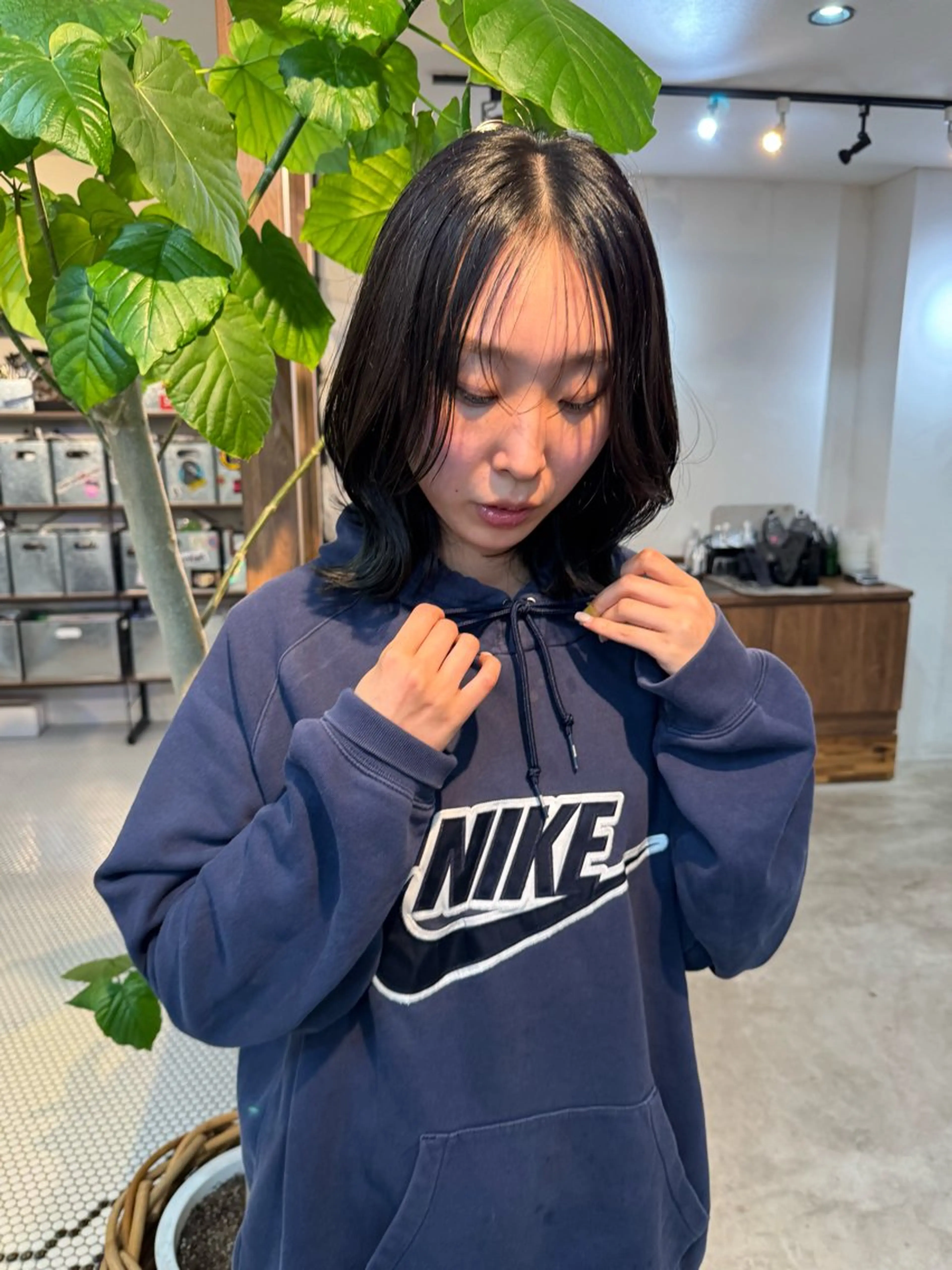 ミディアム カラー レイヤーカット カット ヘアカラー トリートメント (h)wim ウィムのヘアスタイル