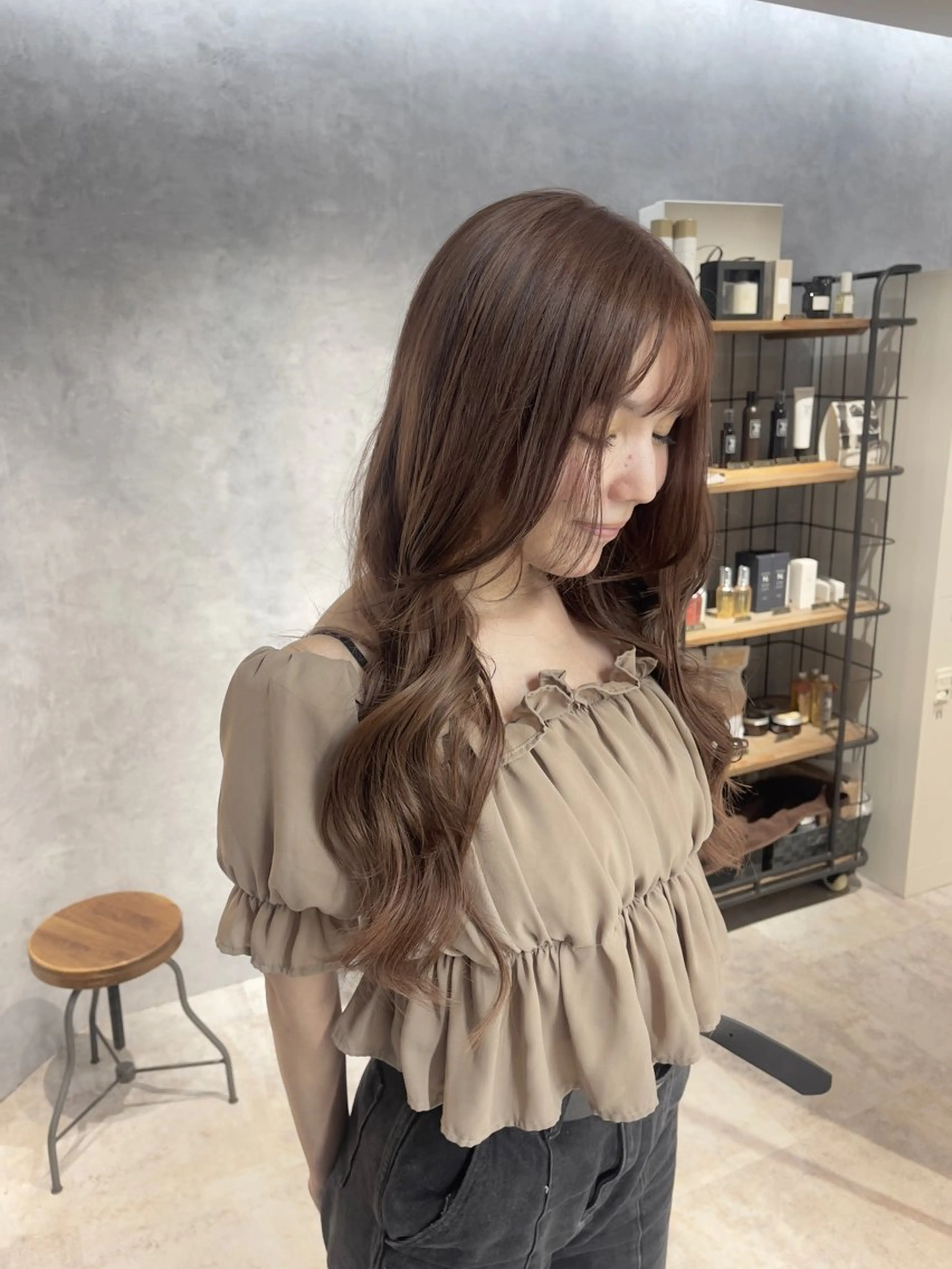 ロング カラー ブリーチ 髪質改善 トリートメント ヘアカラー エクステ オフホワイトアンドなんば所属・福西 洋斗のヘアスタイル