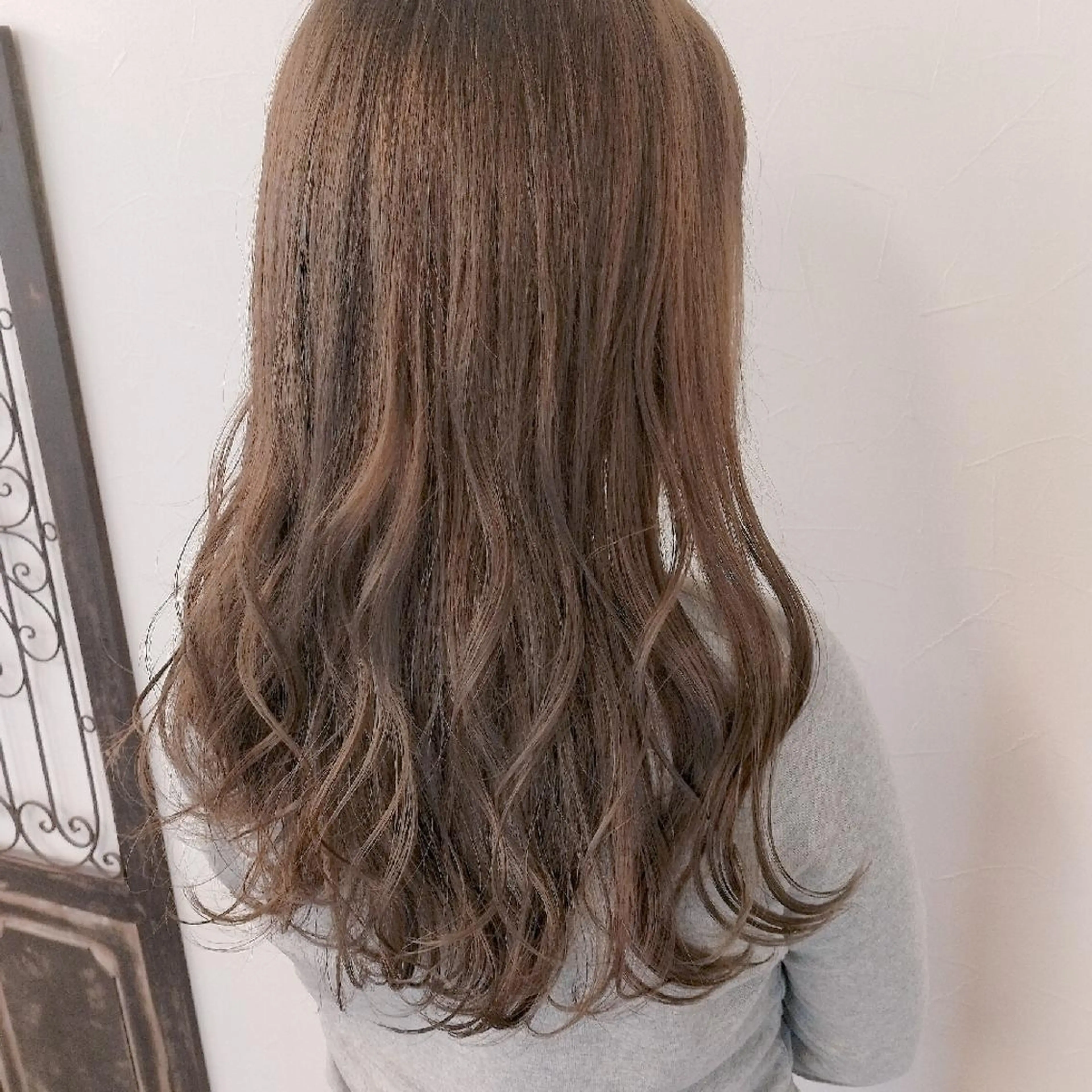 セミロング カラー バレイヤージュ ベージュカラー ブリーチ ダブルカラー グラデーションカラー カット ヘアカラー デザインカラー髪質 改善Lilithのその他イメージ