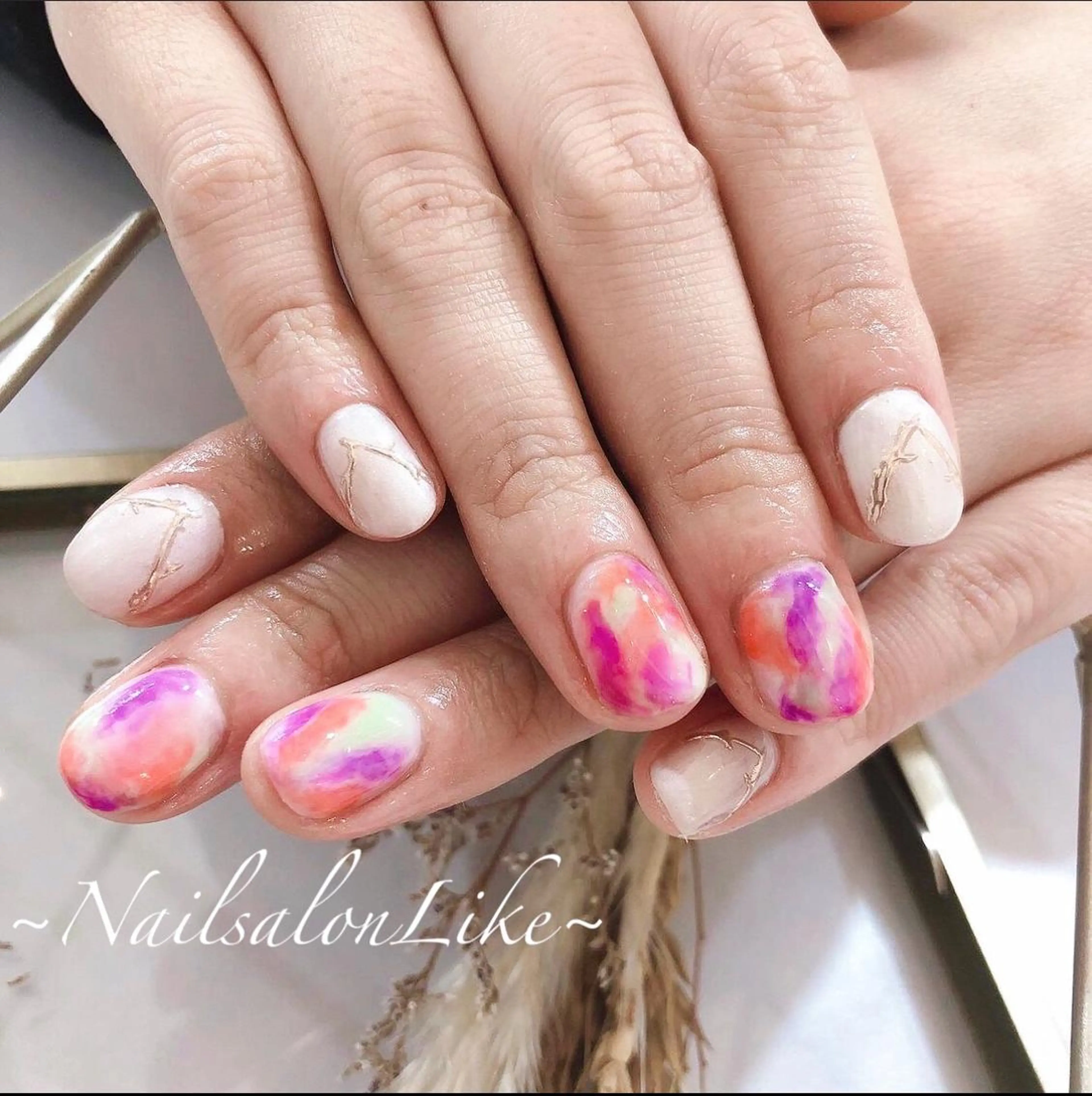 ショート ネイル ミラーネイル ニュアンスネイル Likeモデル 募集中のネイルデザイン