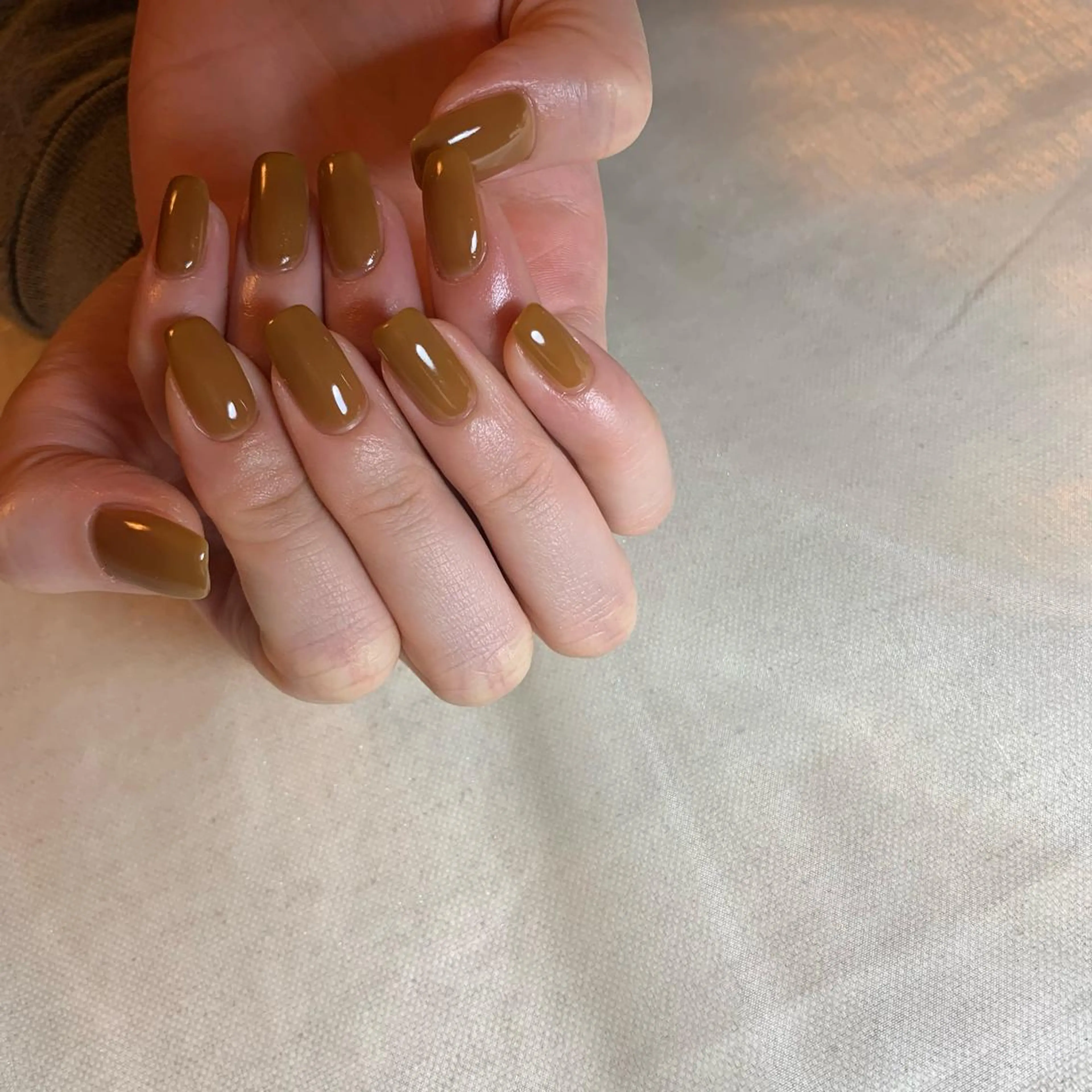 ネイル ハンドネイル repos~ルポ~所属・里見 麗のネイルデザイン