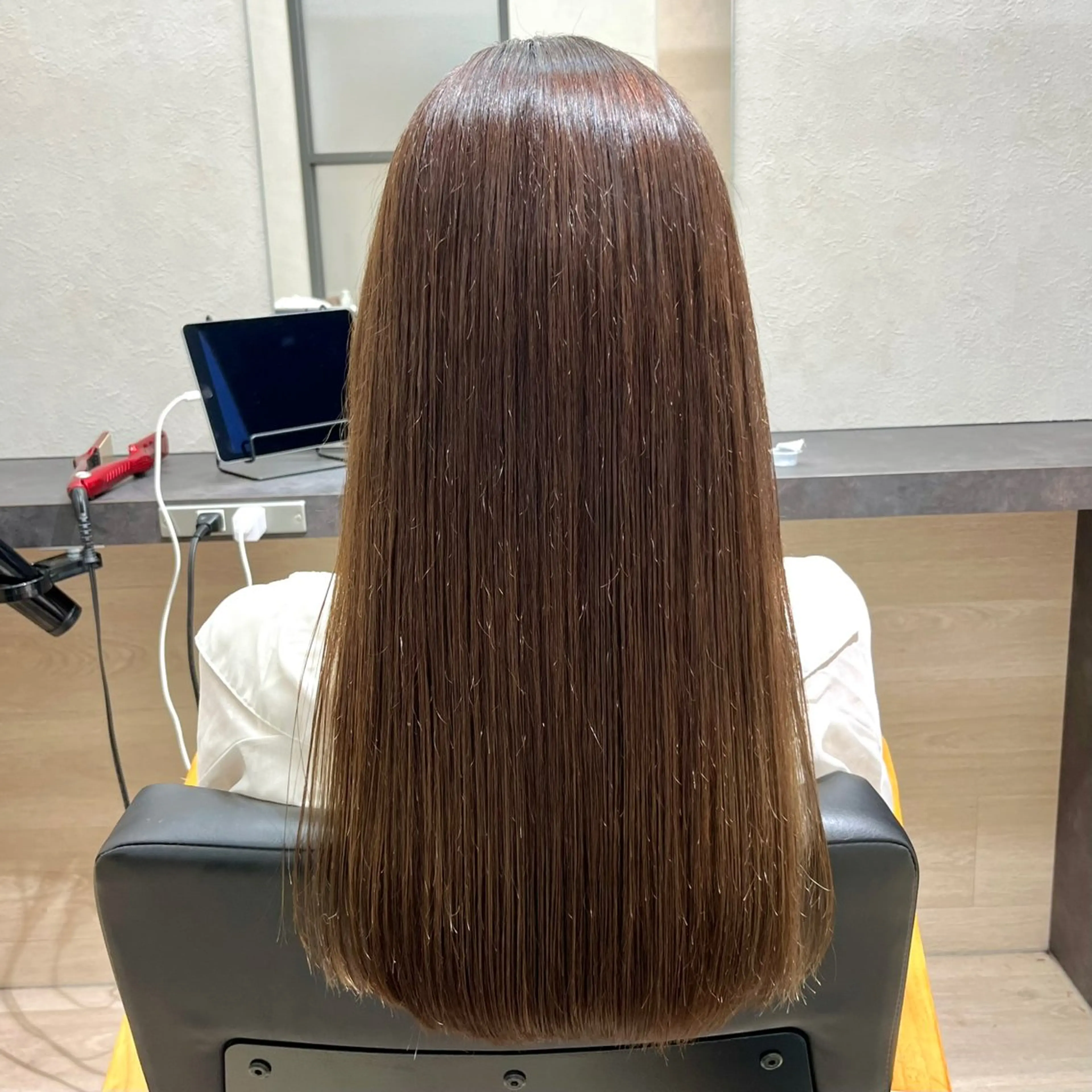 ロング カラー ブリーチ カット ヘアカラー トリートメント 有田裕真 【ブリーチカラー】のヘアスタイル