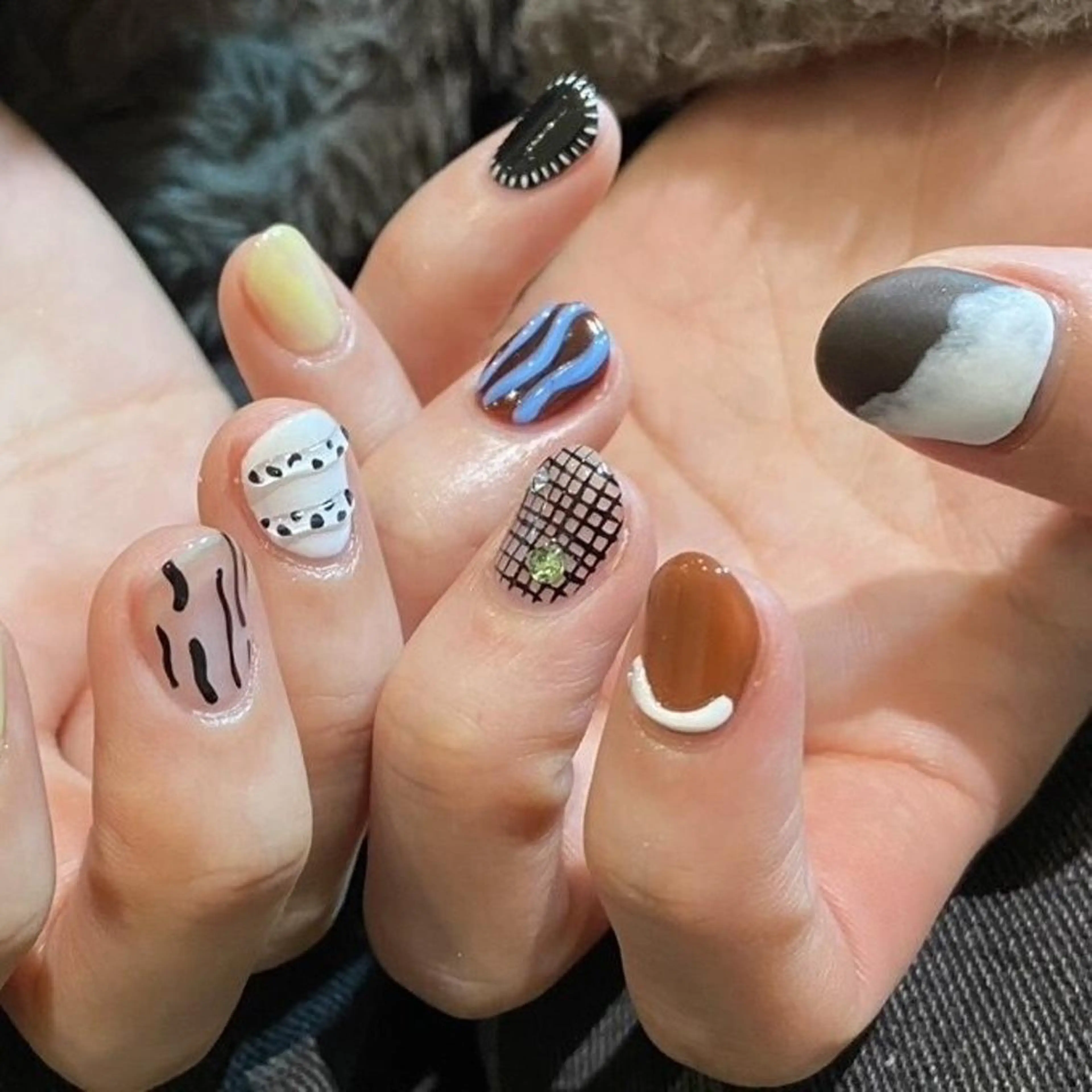 ネイル アートネイル クリアネイル フレンチネイル ジェルネイル ガラスフレンチ 【パラジェル認定】 newiネイル京橋のネイルデザイン