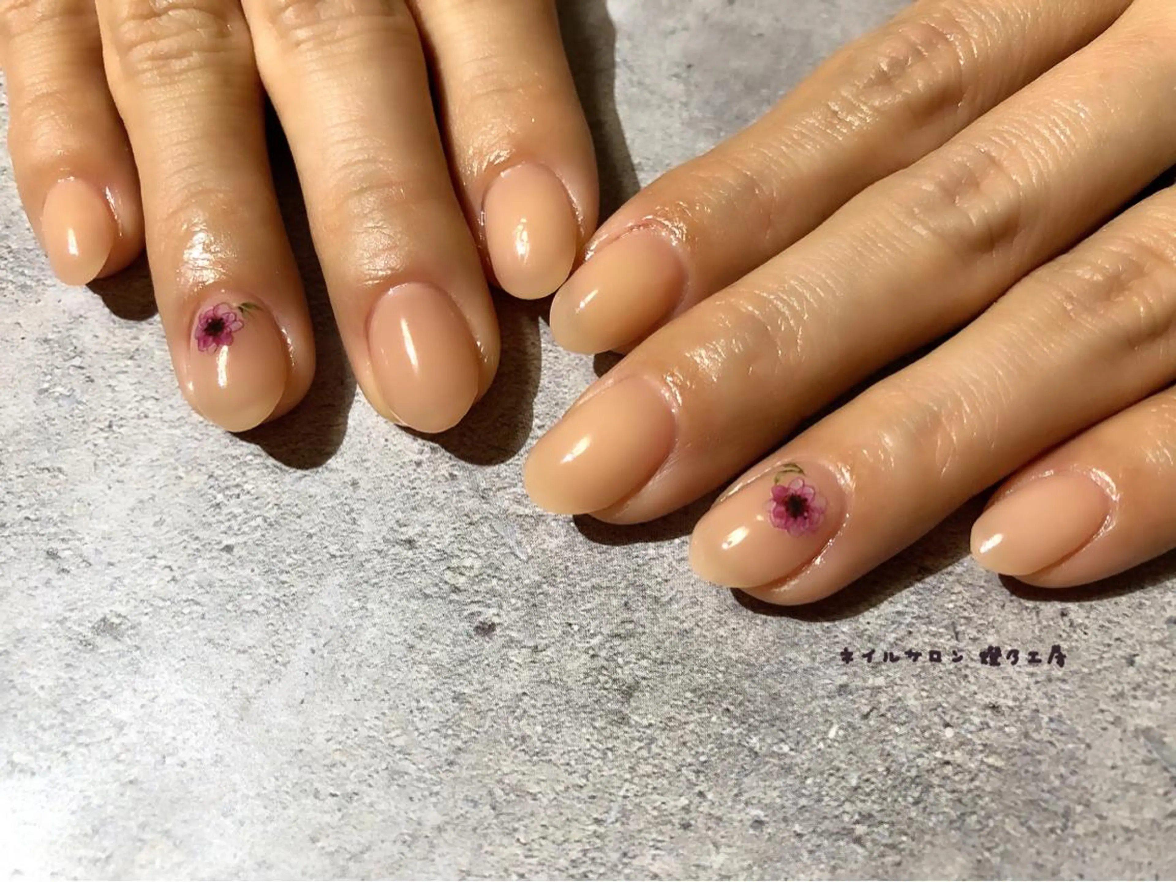 ネイル 伊藤 美里のネイルデザイン