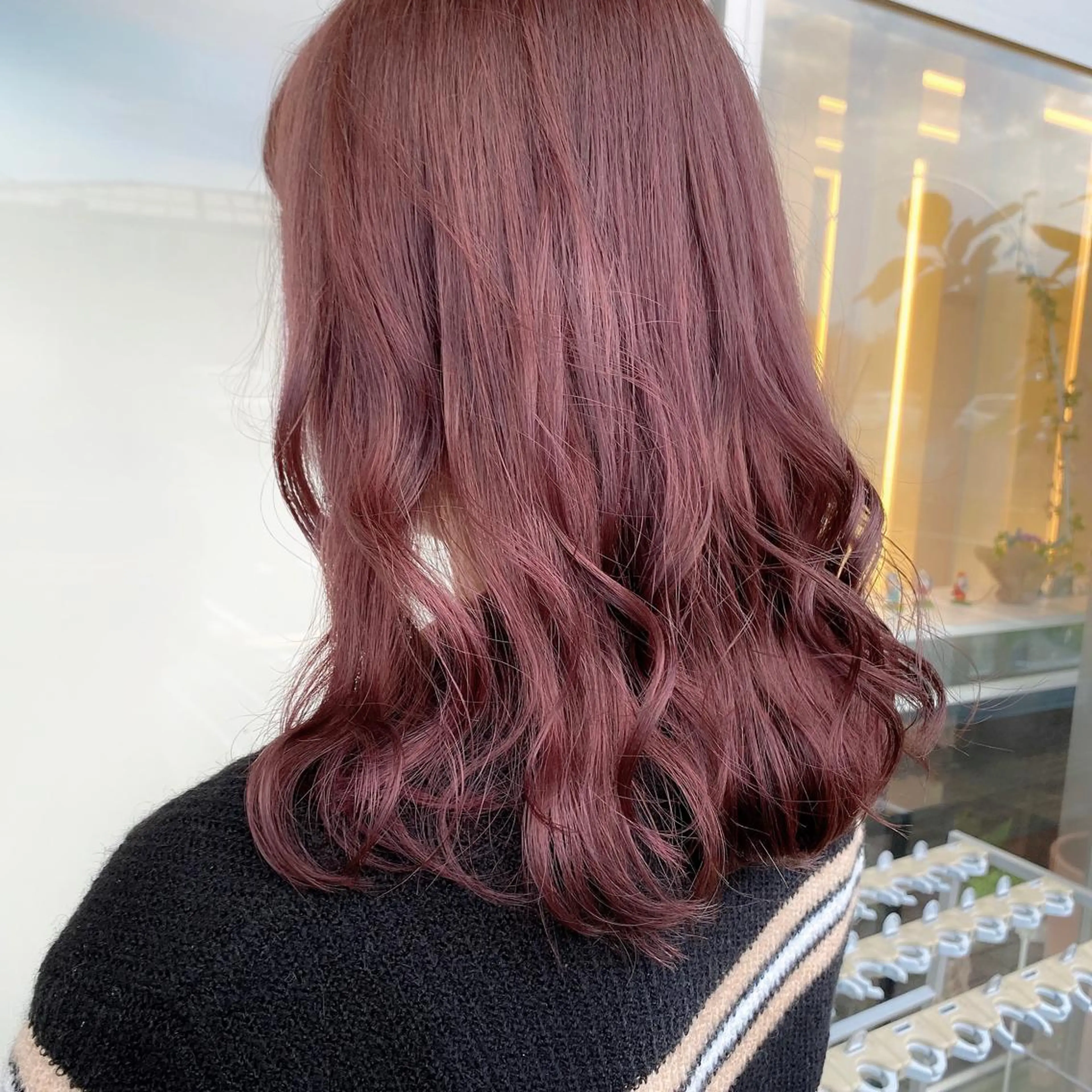 ミディアム カラー ピンクカラー 阿部 響香のヘアスタイル