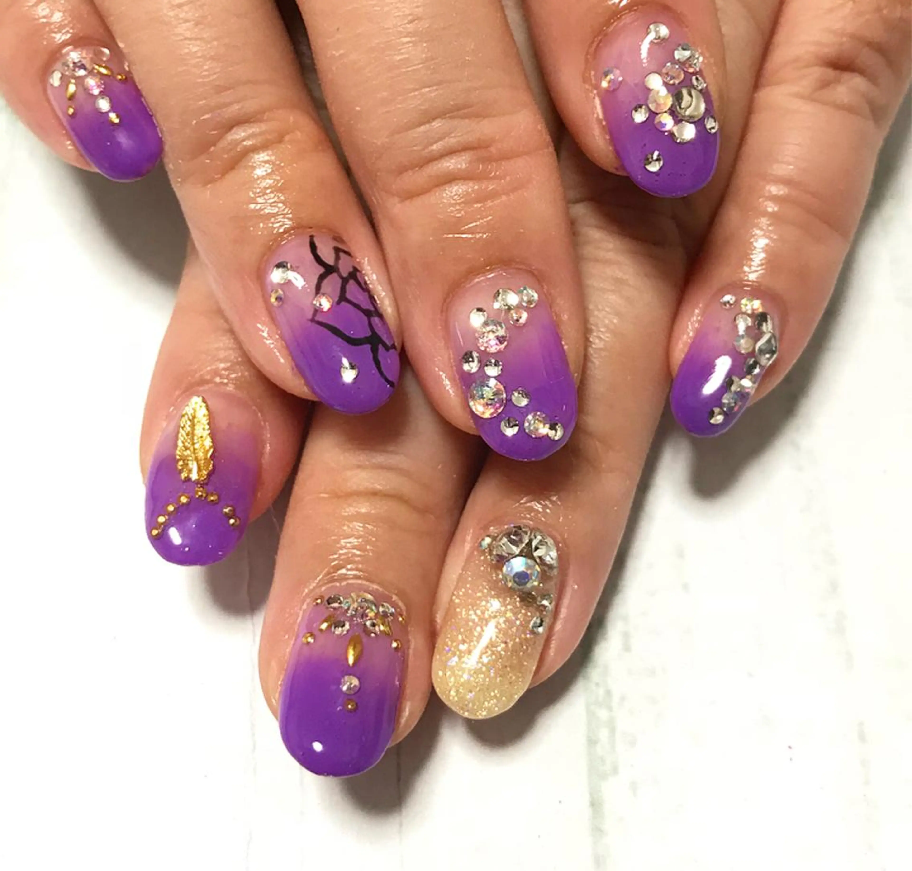 ネイル 石野 広佳のネイルデザイン