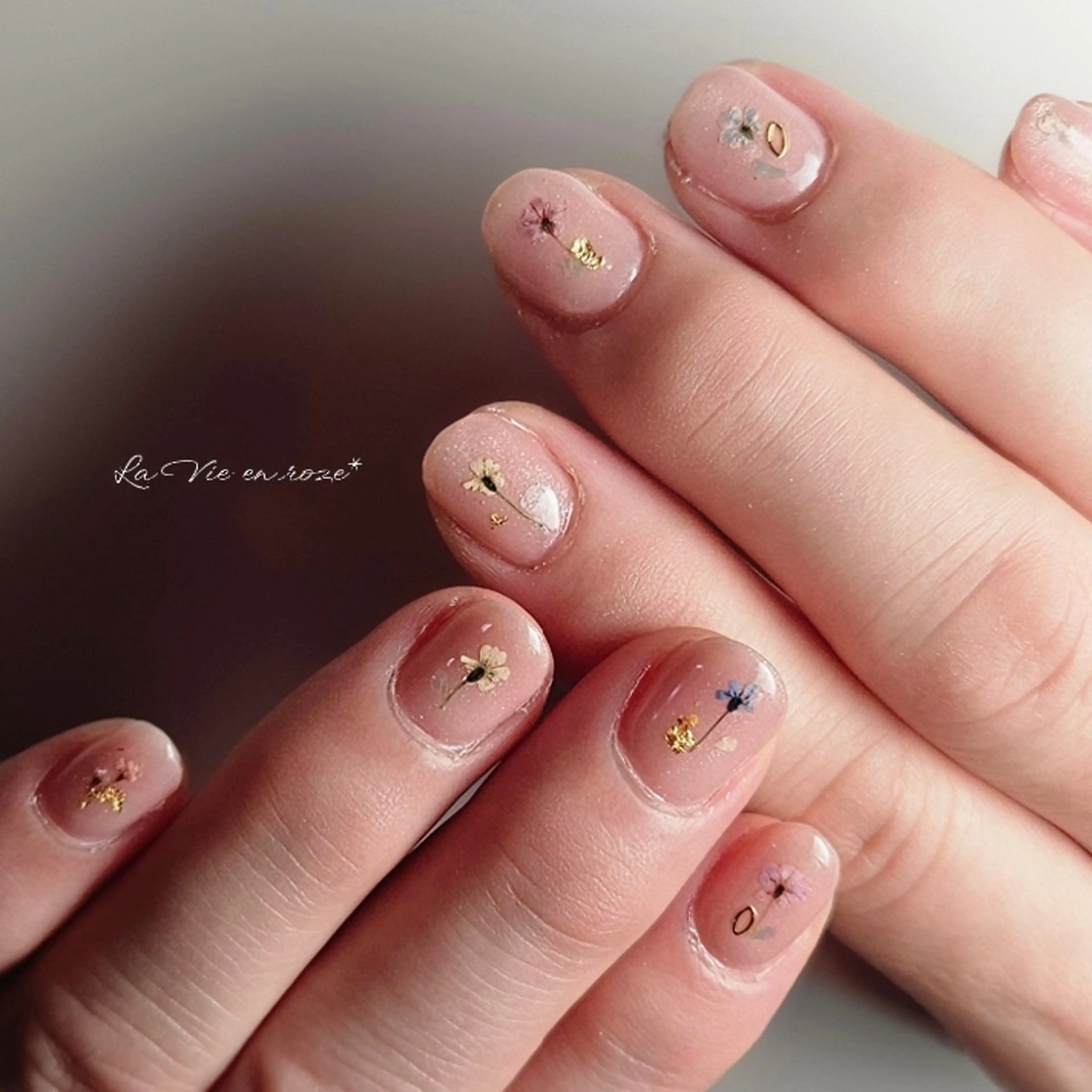 ネイル ラヴィアン ローズのネイルデザイン