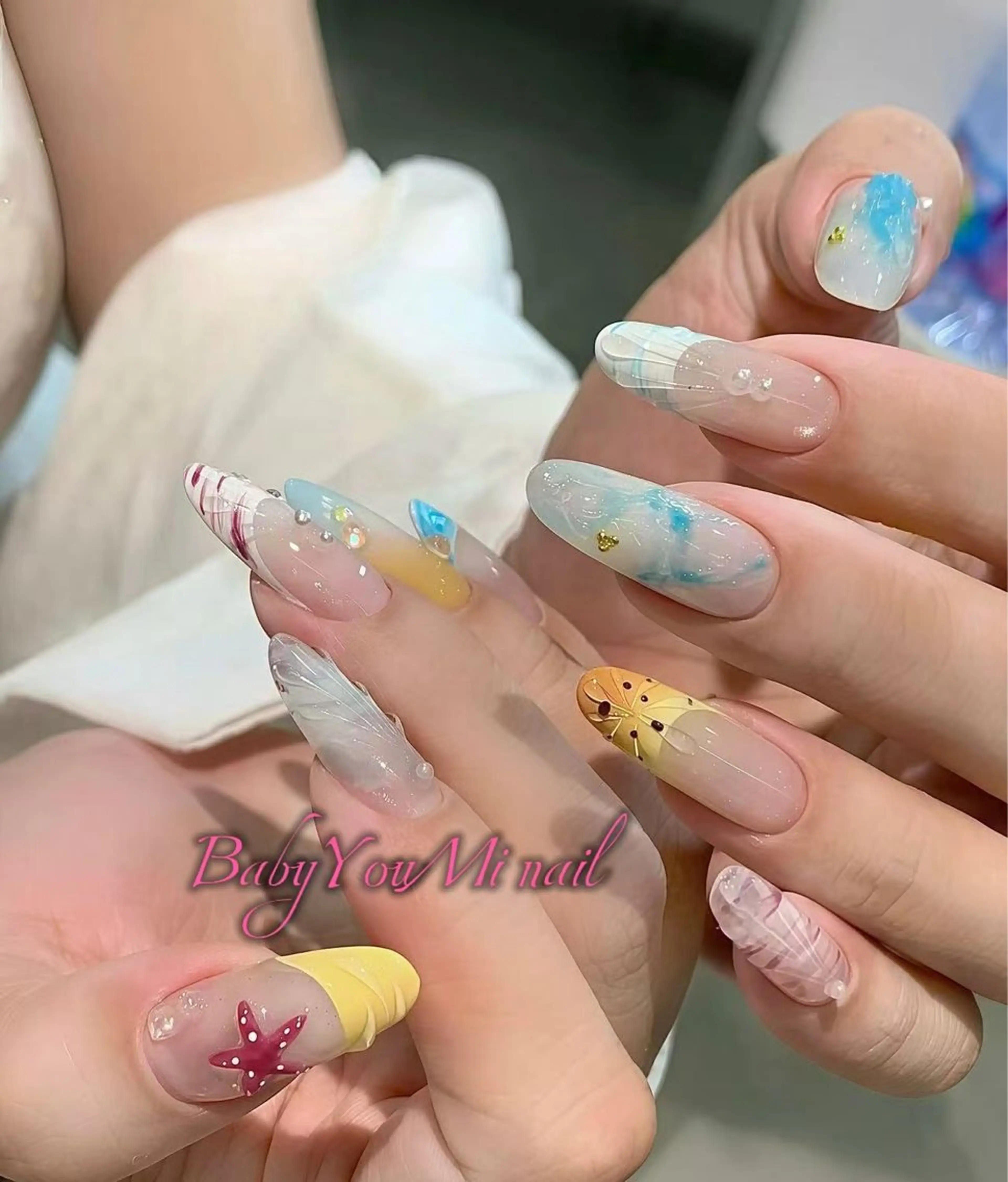 ネイル オーロラネイル フラワーネイル フットネイル フレンチネイル ジェルネイル ハンドネイル BabyYouMi ねねのネイルデザイン