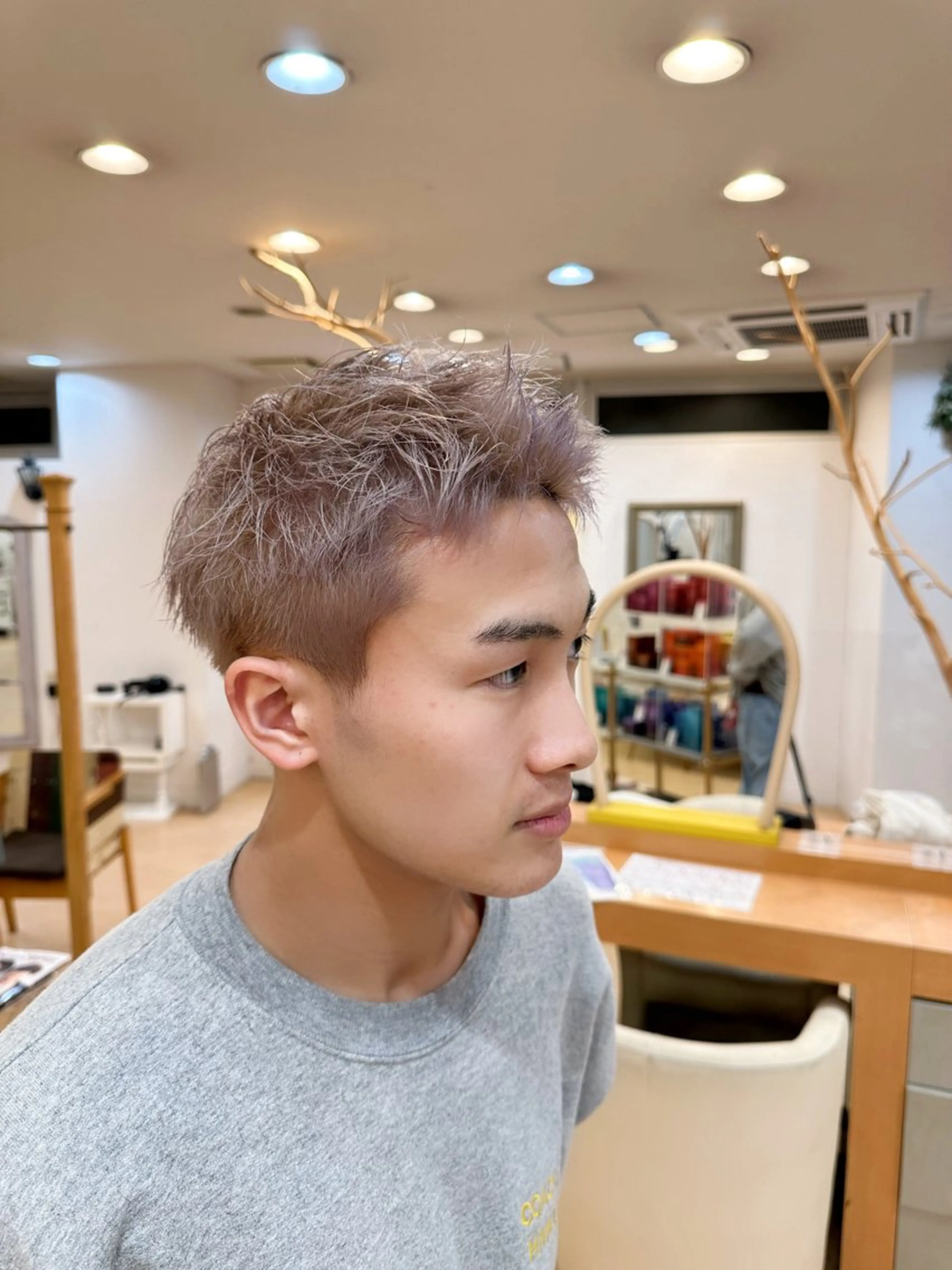 メンズ メンズハイトーン 渡辺 良城のヘアスタイル