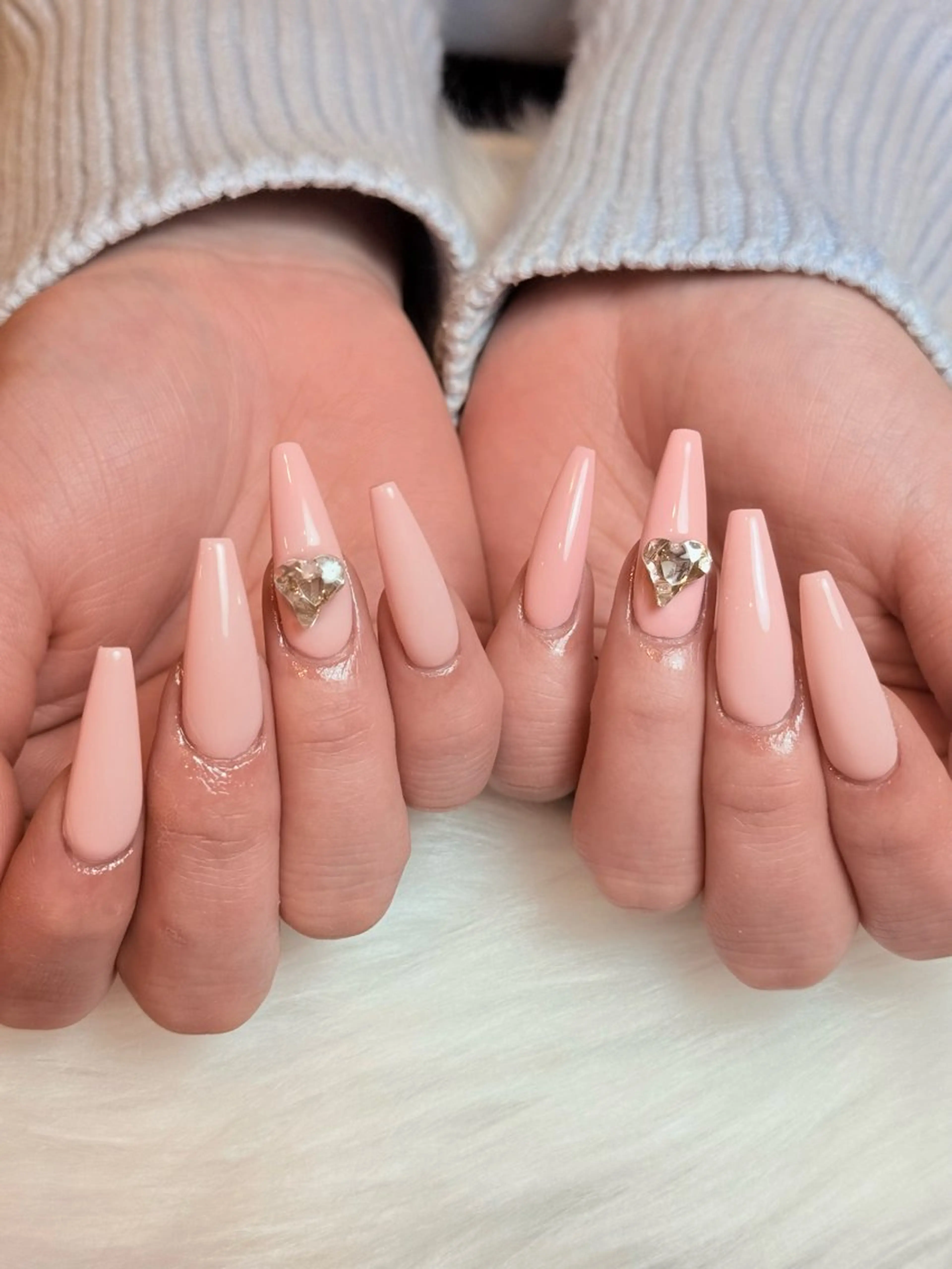 ネイル 韓国ネイル ニュアンスネイル シンプルネイル 春ネイル バレンタイン ハンドネイル ハンドケア Nihonthy Nail 新宿所属・Nihonthy Nail 新宿のネイルデザイン