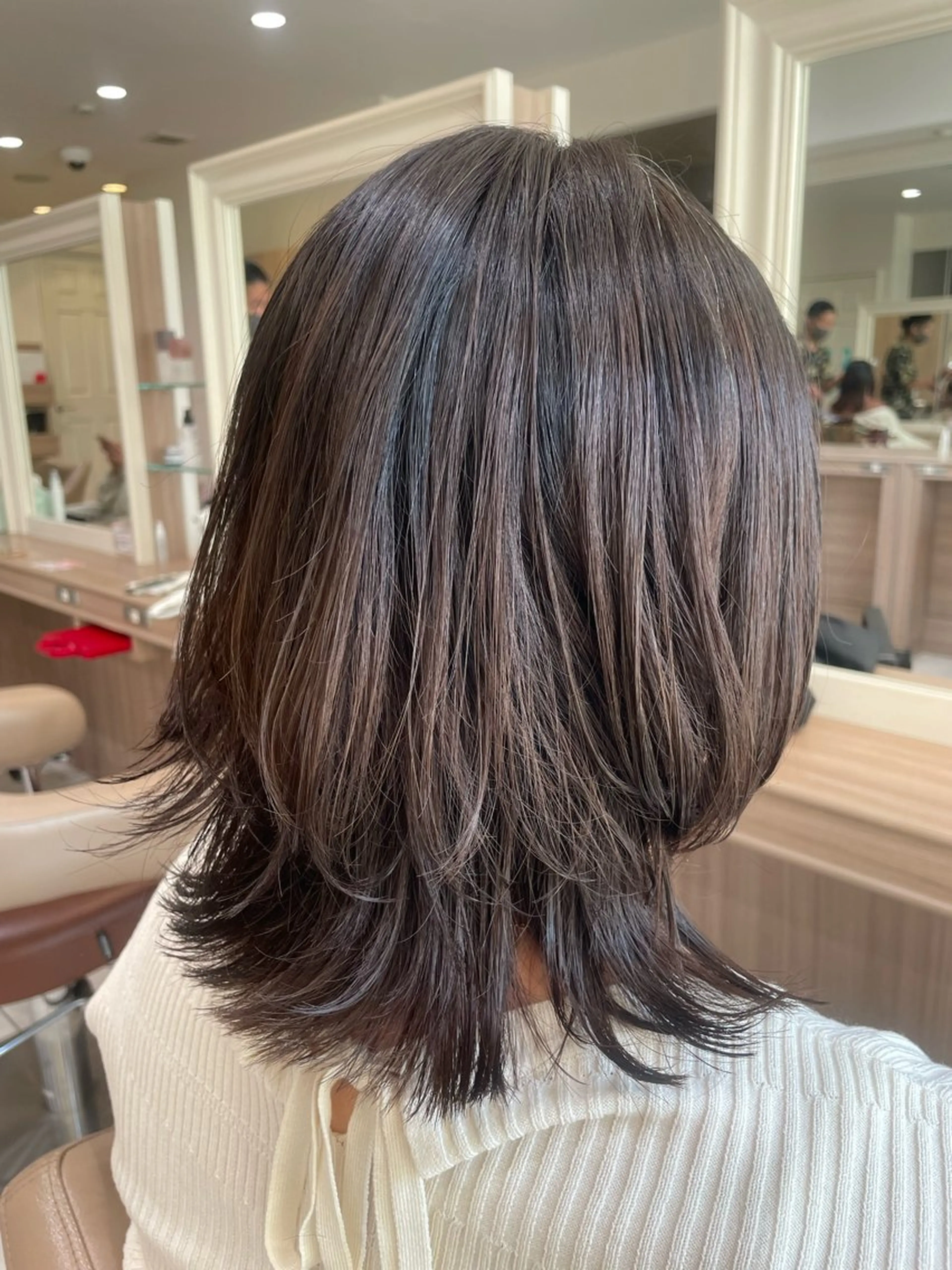 ミディアム ヘアアレンジ 外ハネヘア ウルフカット カット トリートメント 韓国ヘアメイク🎀/ 縮毛矯正✨山本媛香のヘアスタイル