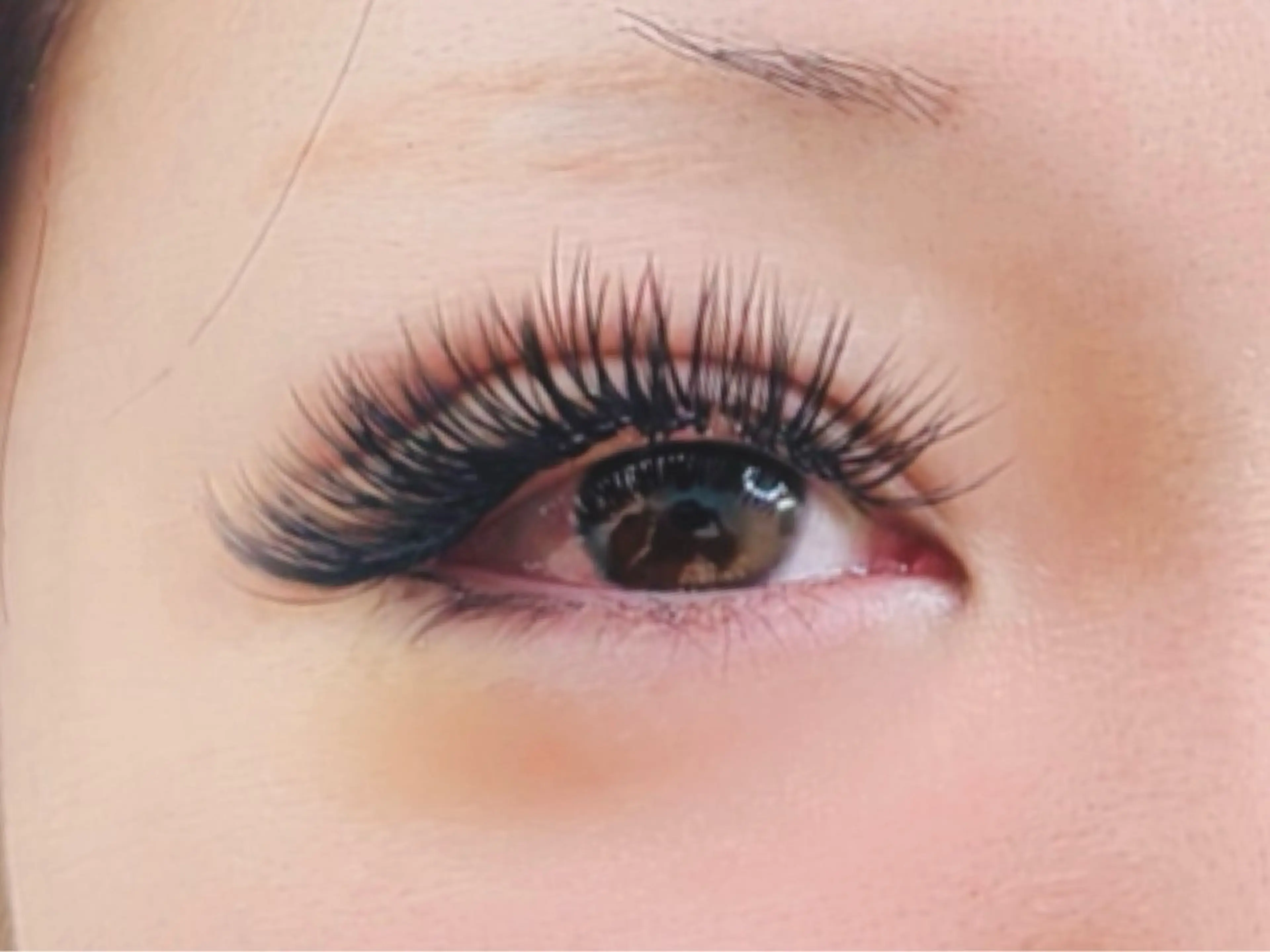 マツエク・マツパ 付け放題 バインドロック 束感まつ毛 フラットラッシュ パリジェンヌラッシュリフト マツエク オーロラ所属・AURORA RINAのマツエク・マツパデザイン